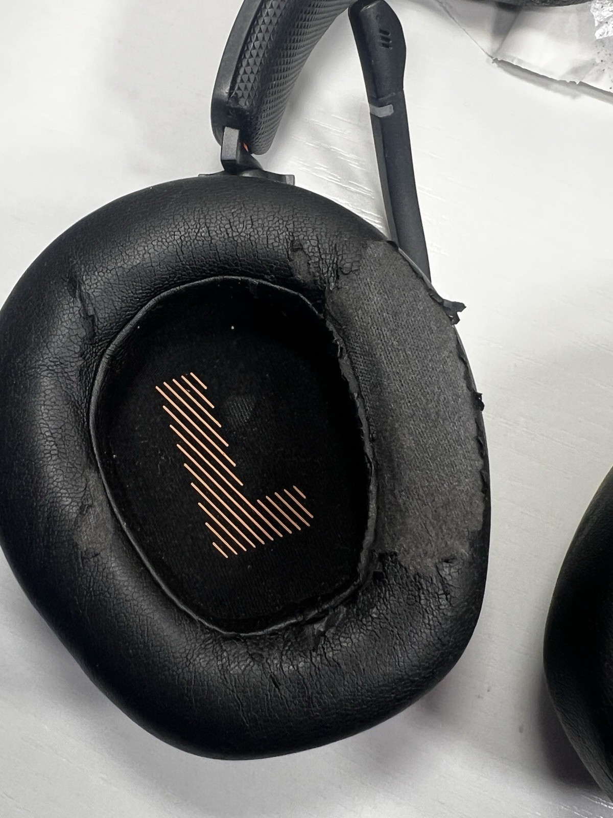 JBL Headphones 3 Read (DELAYED SHIPPING)