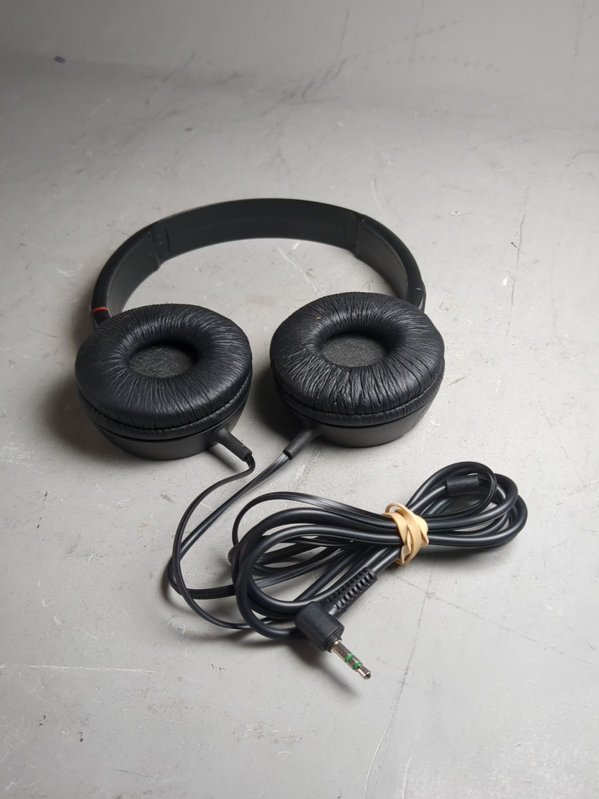 Sony ZX100 Wired On-Ear Headphones 30mm Drivers Analog 3.5mm Tested