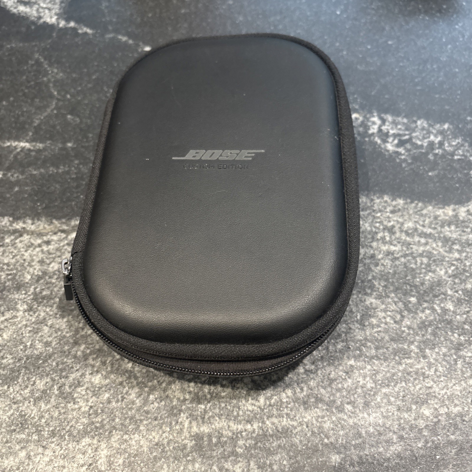 Bose QuietComfort Noise Cancelling Headphones Replacement Case. Read