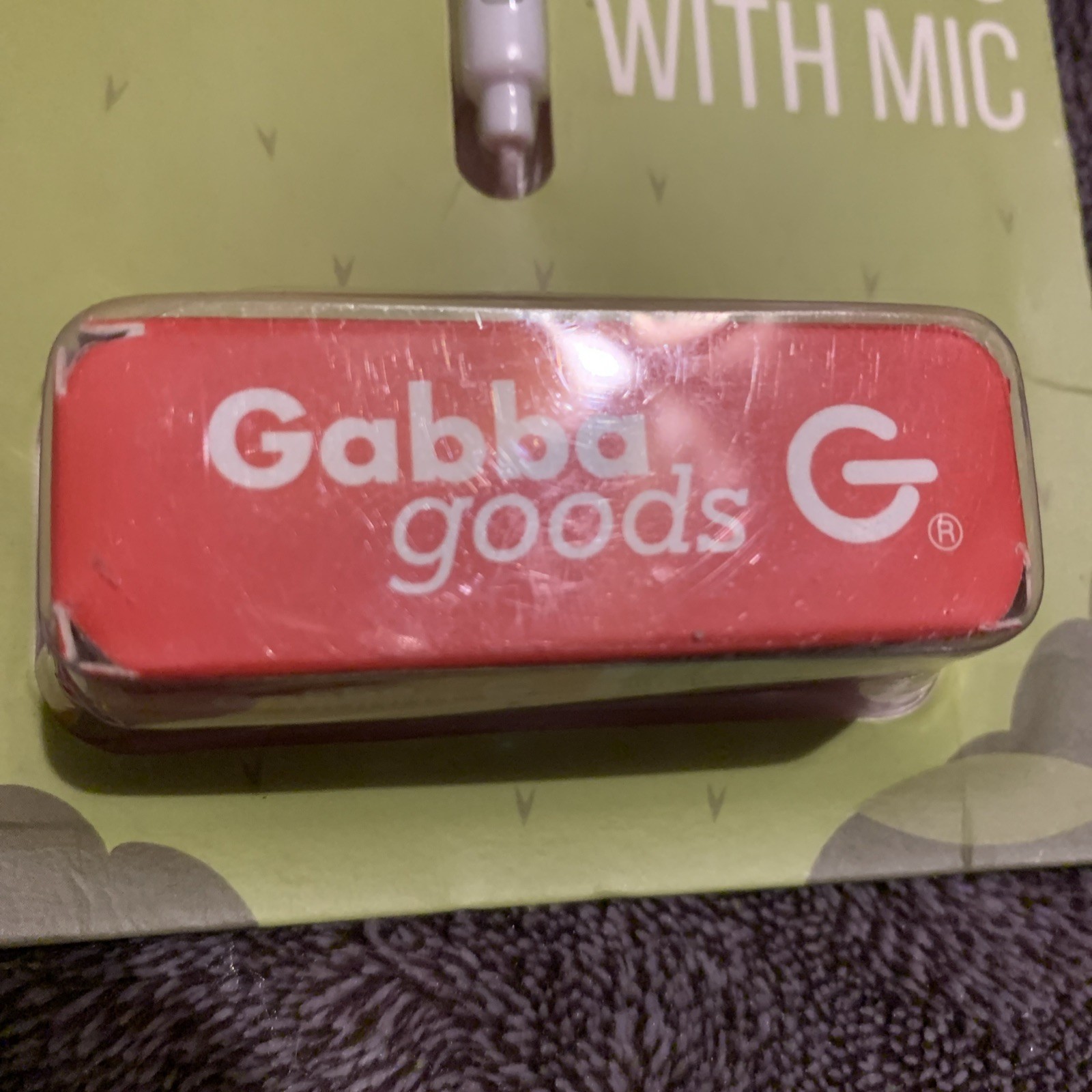 Gabba Goods G Earbuds with Mic Pug Dog New
