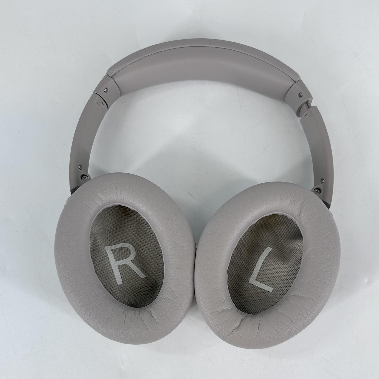 Bose QuietComfort Headphones Beige w/ Case – Excellent Condition