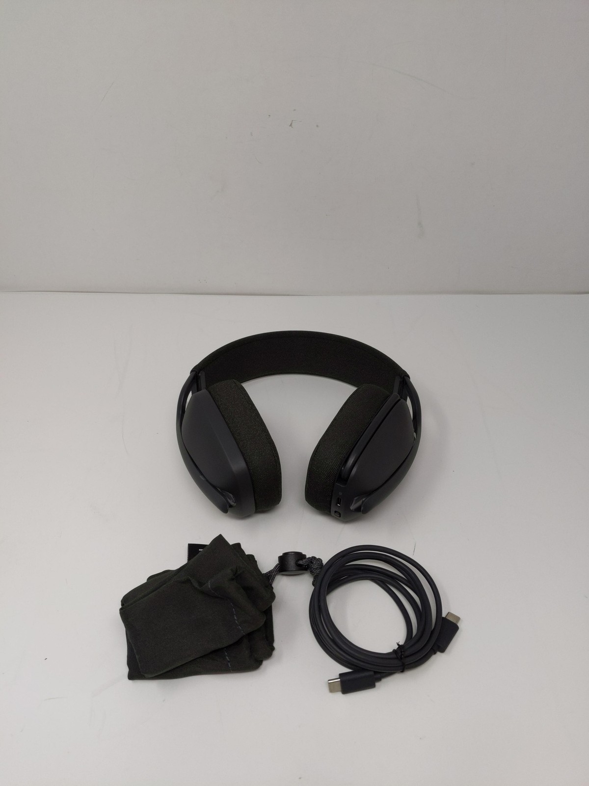 Logitech Zone Vibe 100 Wireless Headphones Noise Cancel Mic Bluetooth Graphite