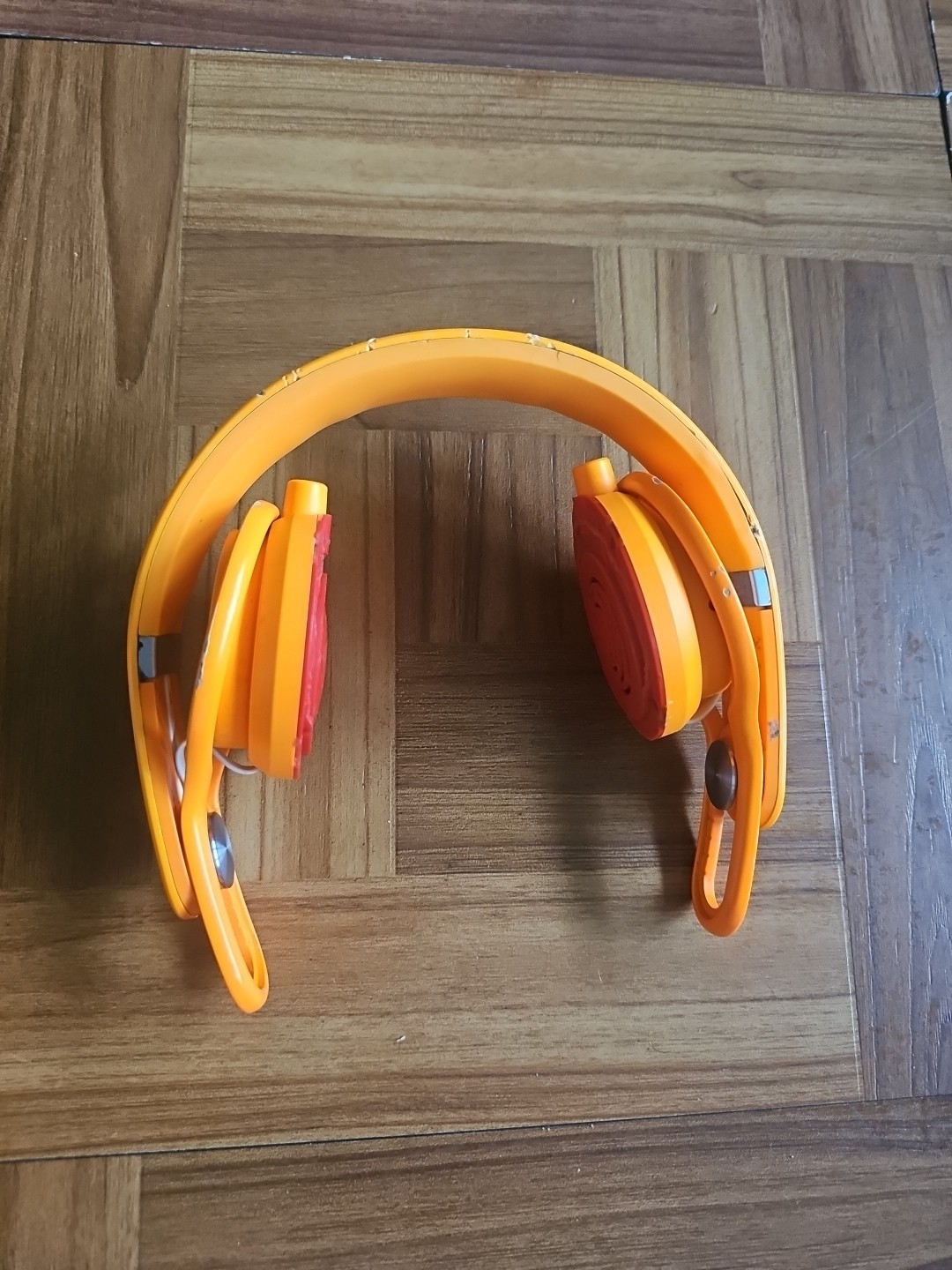 Beats by Dr. Dre Mixr Headphones Orange – Tested Working. Need Earpad & Wire