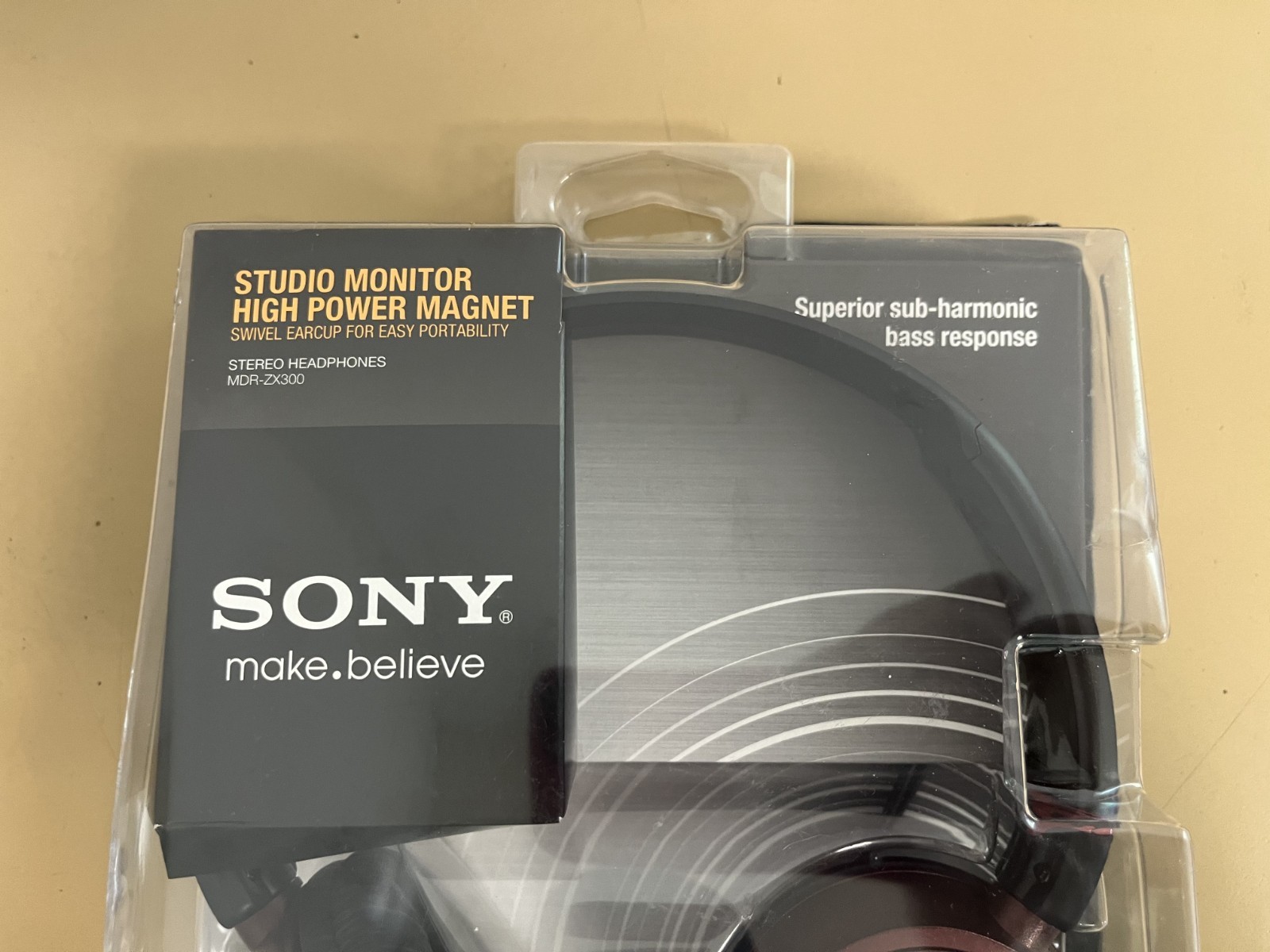 Sony MDR-ZX300 Sound Monitoring Headphones, Red, BRAND NEW