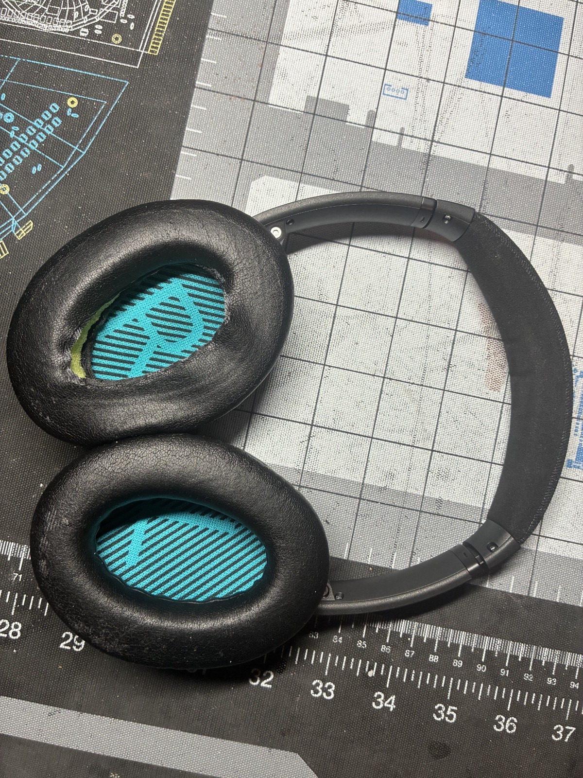Bose QuietComfort 25 Noise-Cancelling Wired Headphones (Tested Working)