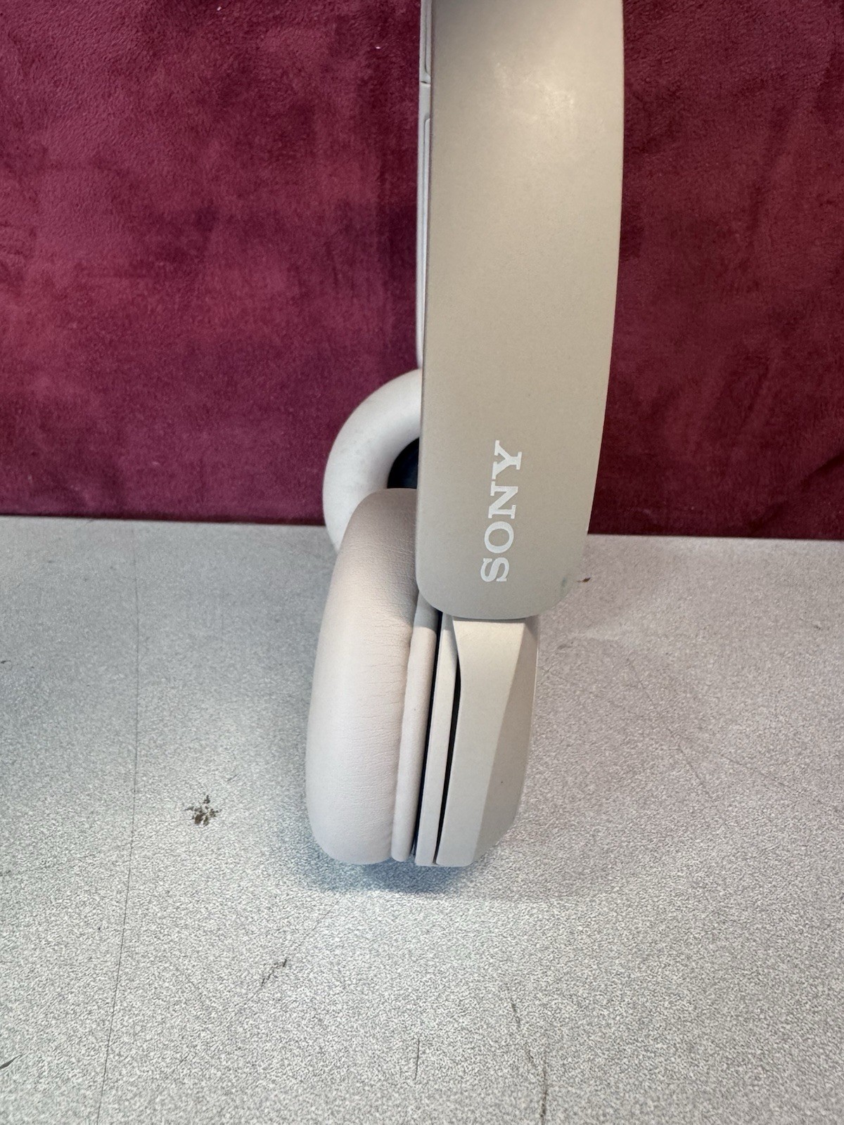 Sony Over Ear Wireless Bluetooth Headphones WHCH520 – BEIGE