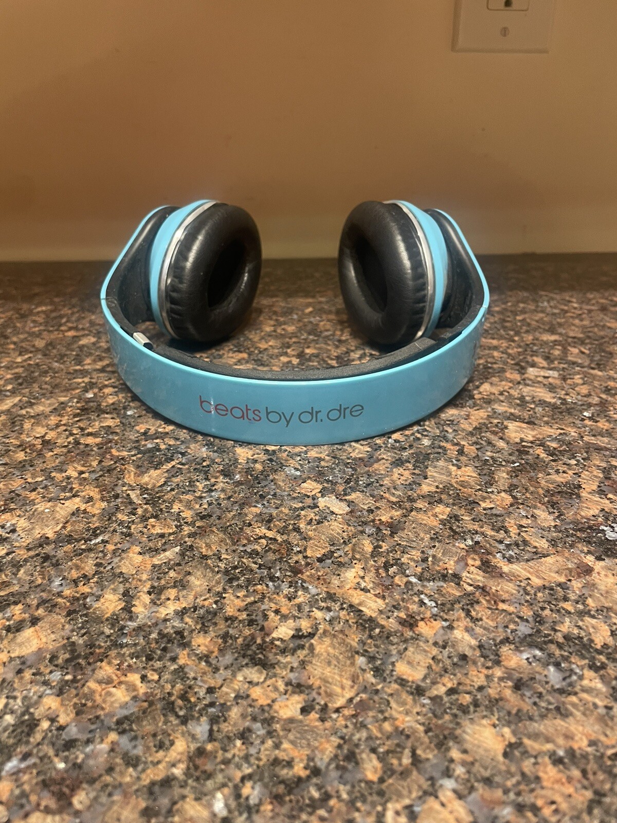 China Monster Beats by Dr. Dre Rare Knockoffs Light Blue/Red- Wired Headphones