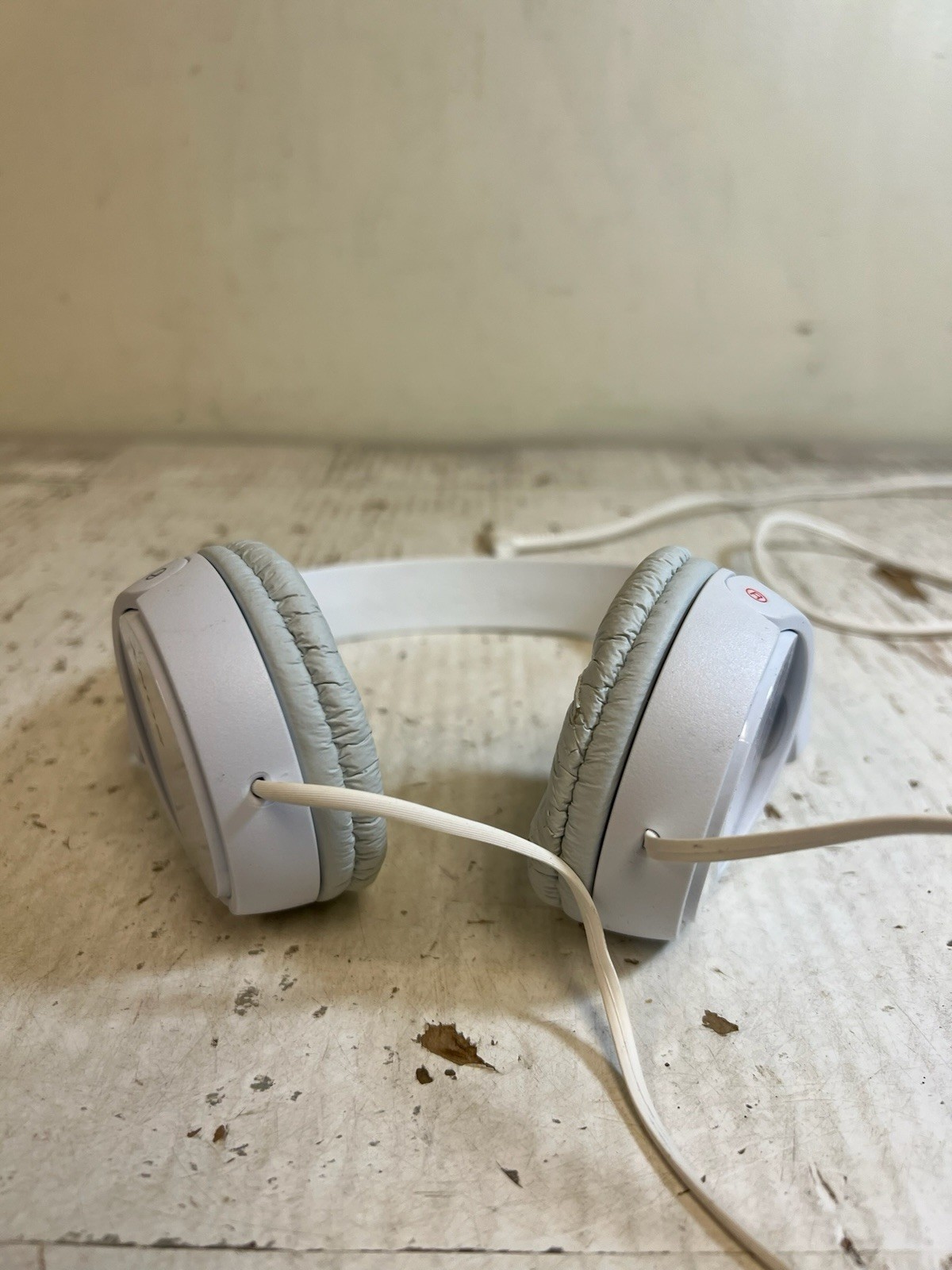 Sony MDR-ZX110 Ear-Pad (On the Ear) Headband Headphones – White – Tested
