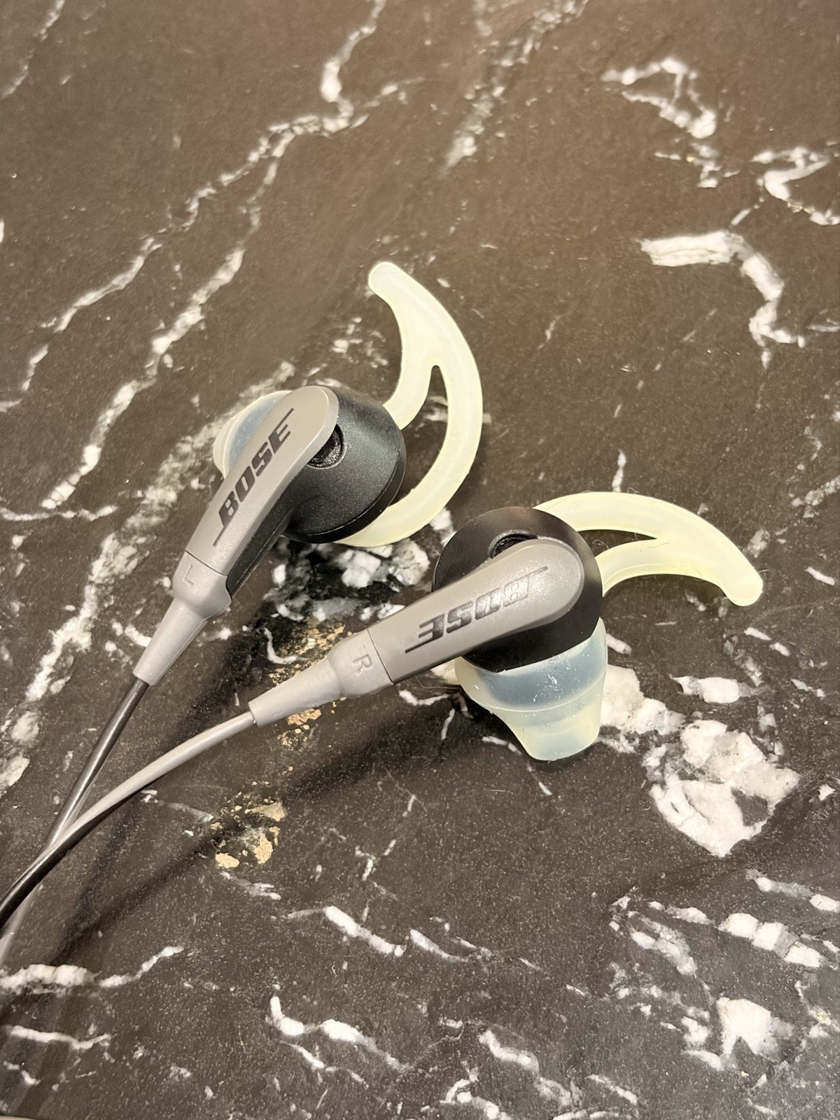 Bose SoundSport In-Ear Wired Headphones Gray – With Box & Manuals – USED
