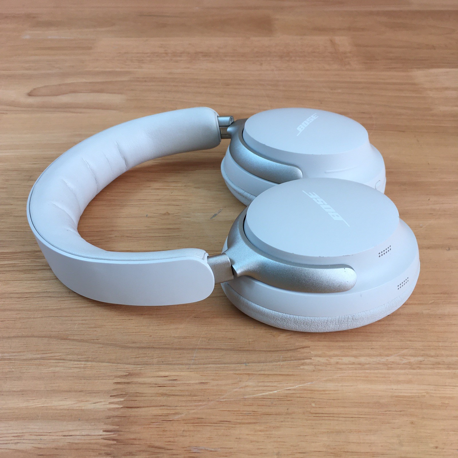 Bose QuietComfort Ultra Wireless Noise Cancelling Headphones – White Smoke