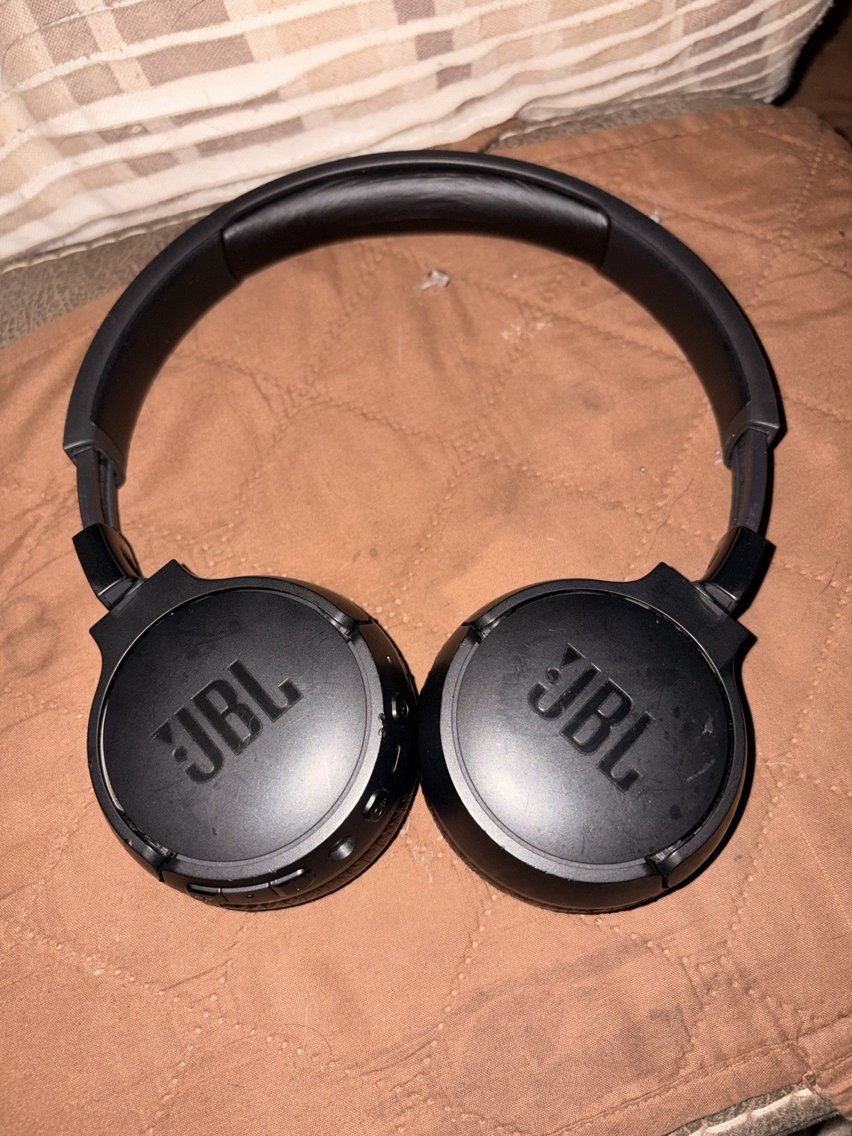 JBL Black Headband Over-Ear Headphones noise cancellation