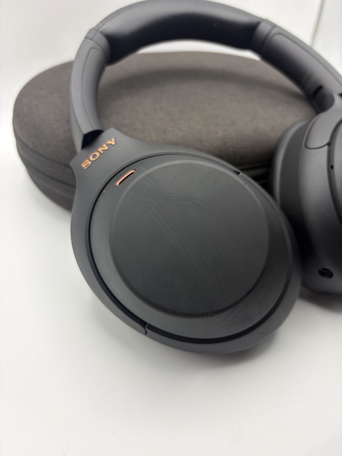 Sony WH-1000XM4 Black Wireless Noise Cancelling Over-the-Ear Headphones + Case