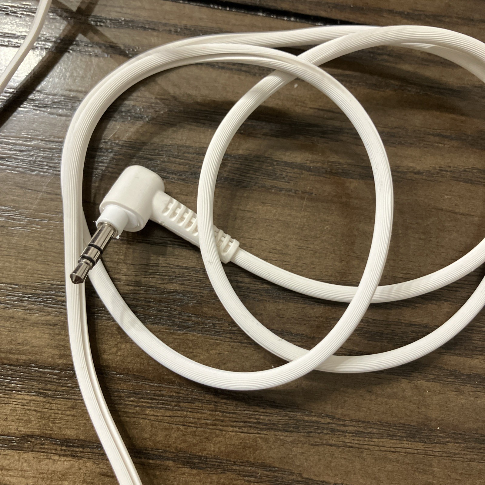 USED Sony ZX Series Wired On-Ear Headphones, White MDR-ZX110 FREE SHIPPING
