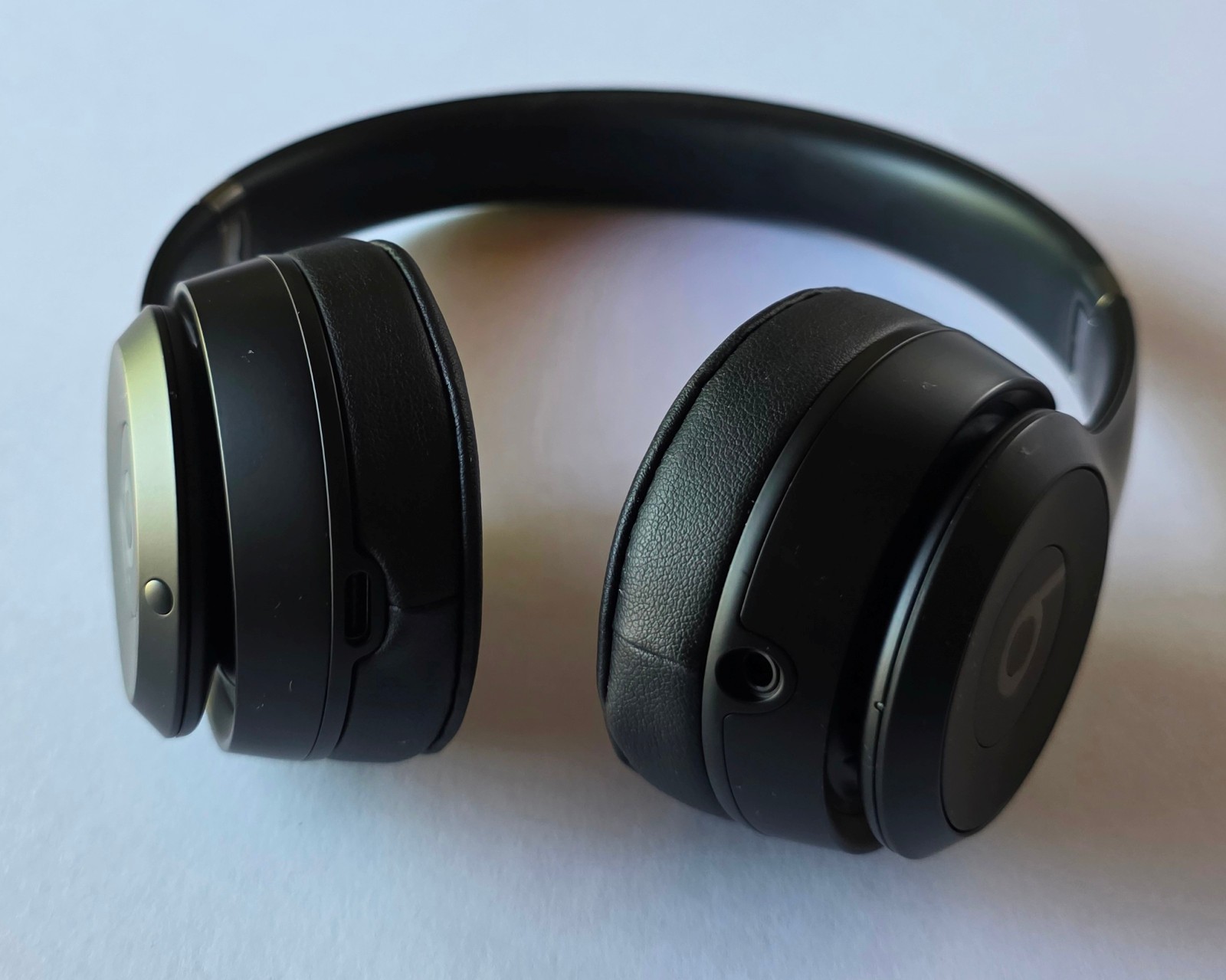Unused Original Matte Black Beats Solo 4 Wireless Headphones MUW23LL/A in Bulk P