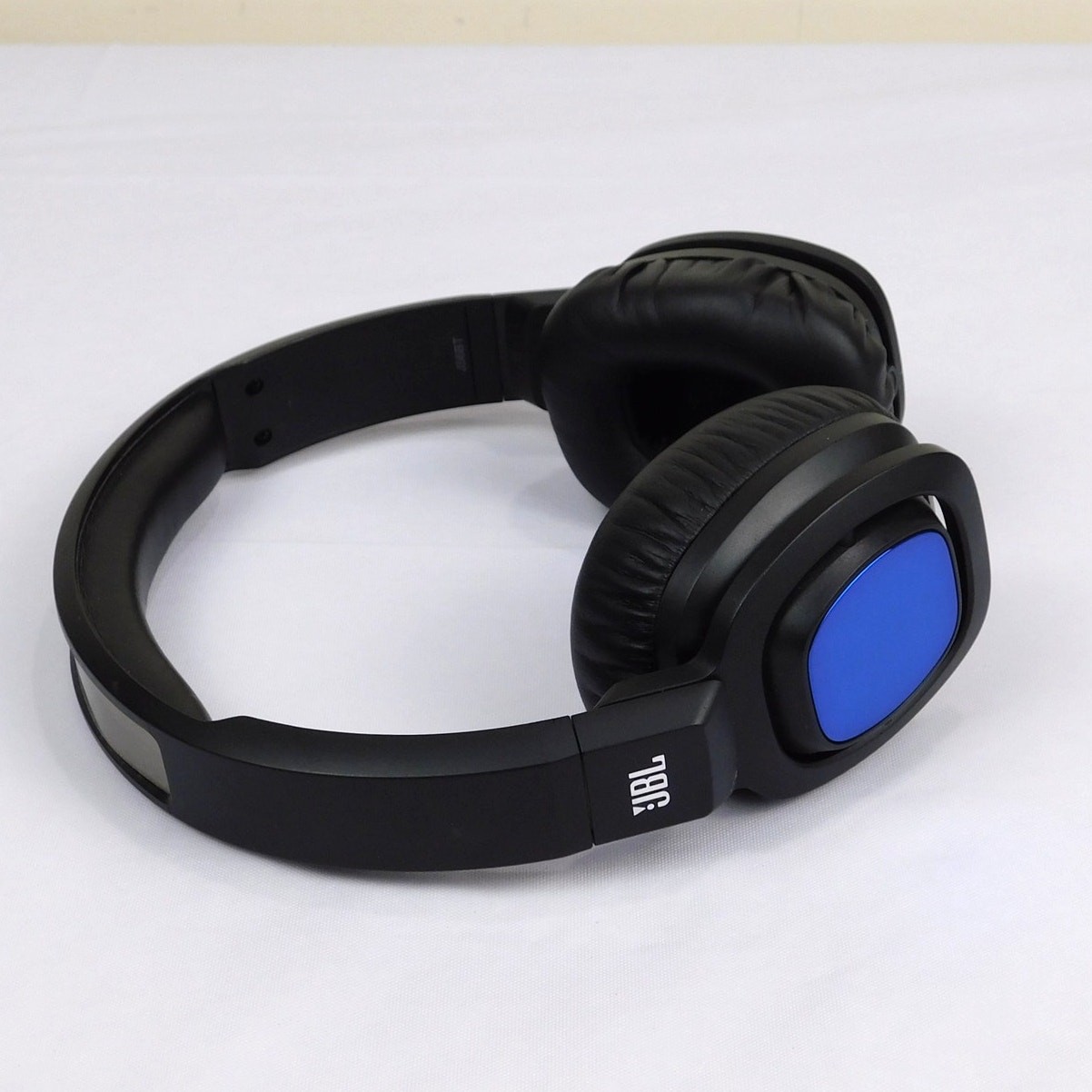 JBL J56BT Wireless Bluetooth Headphones On Ear Tested With Box Bag And Cords