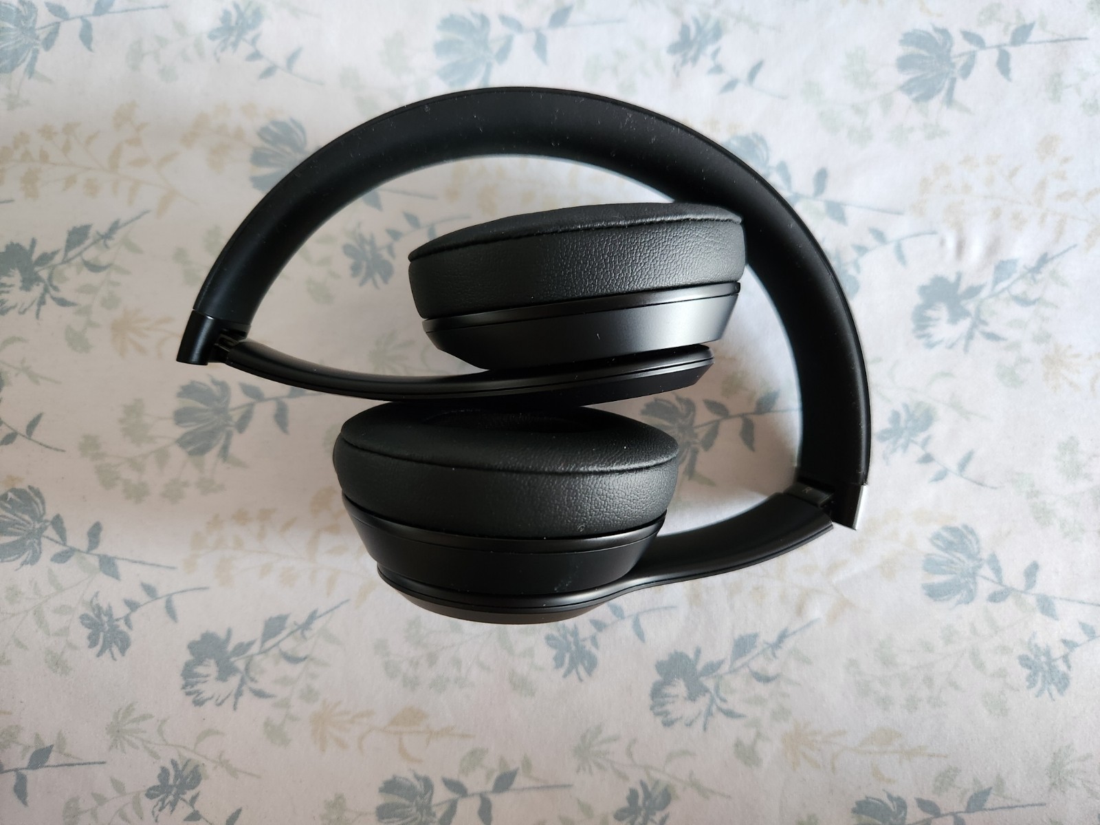 Beats by Dr. Dre Solo3 Over the Ear Headphones – Gloss Black (Free Shipping)