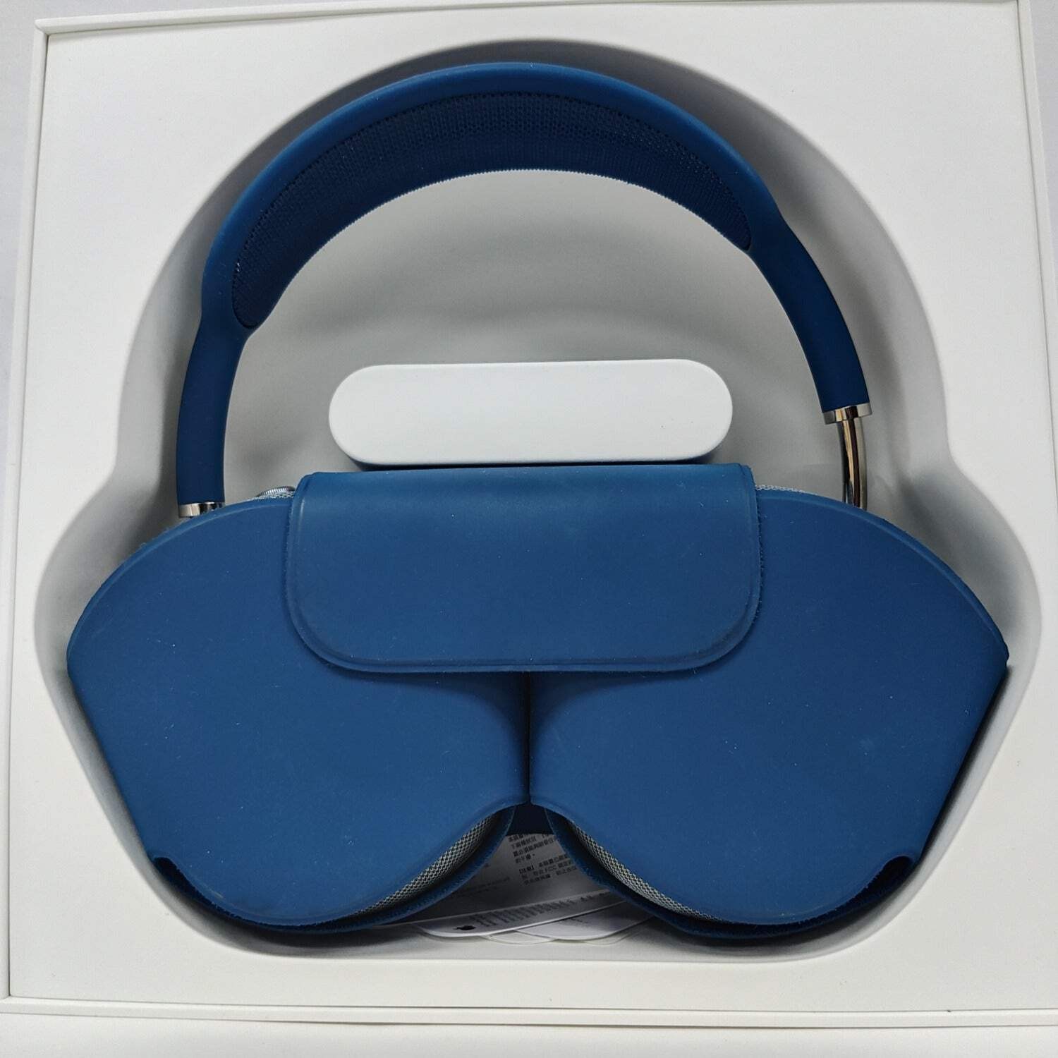 Apple AirPods Max Wireless Over-Ear Headphones Sky Blue MGYL3AM/A