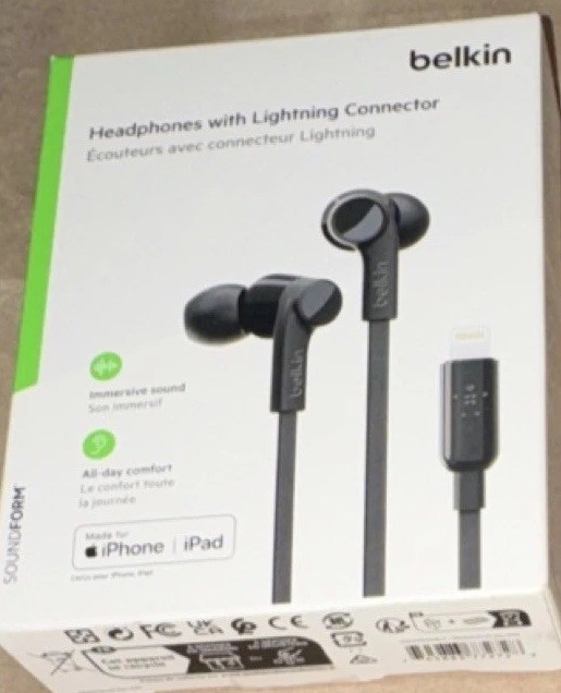 Belkin SOUNDFORM In-Ear Headphones Lightning Connector Black Sweat Resistant Mic