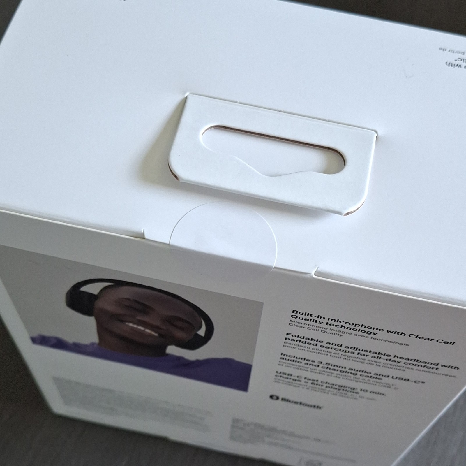 New In Box Wireless Headphones Soundform Surrund Over-ear Belkin In Black