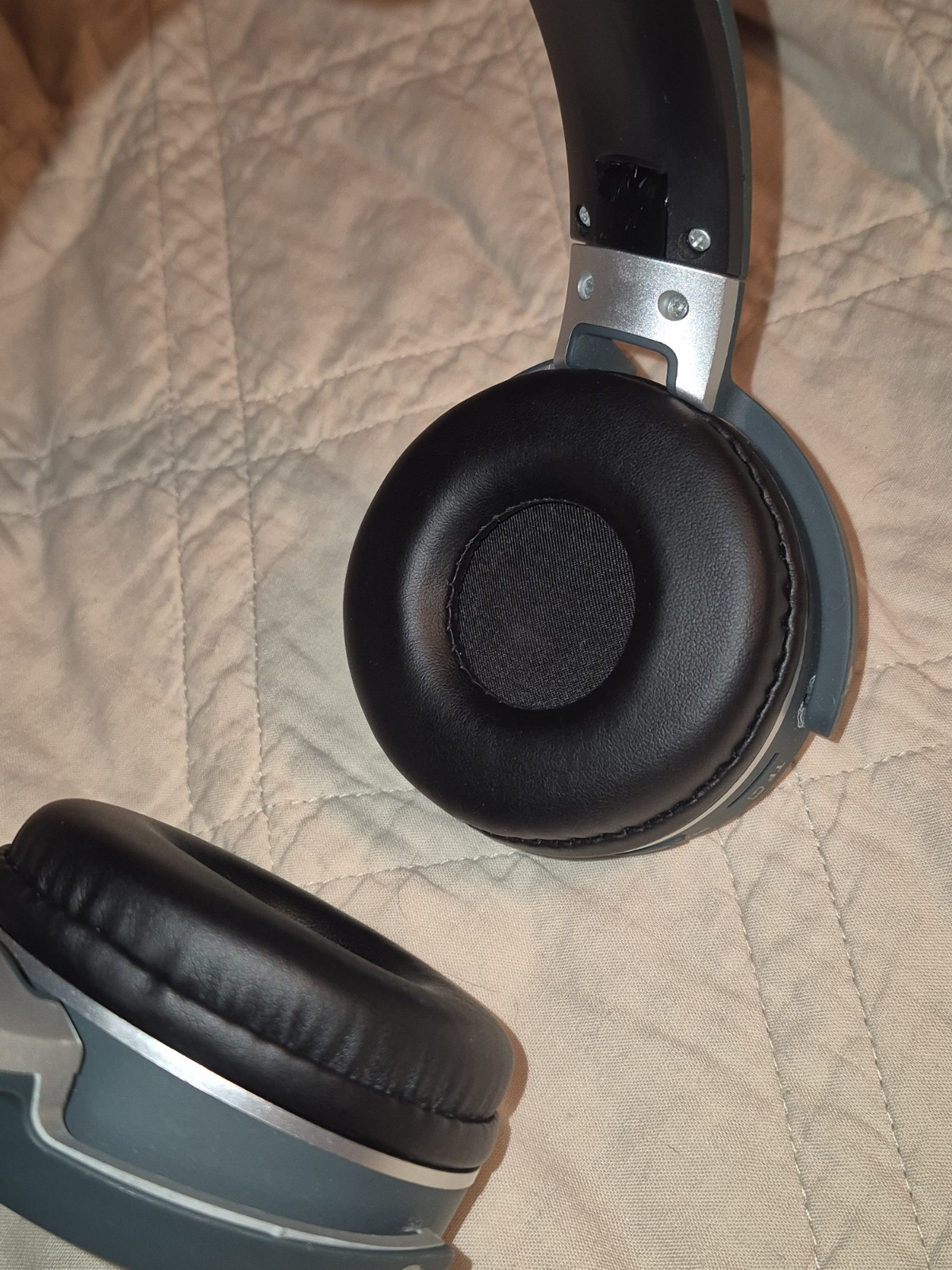 Sony MDR-XB950BT? Bass Boost Bluetooth Wireless Headphones Over-Ear Micro USB
