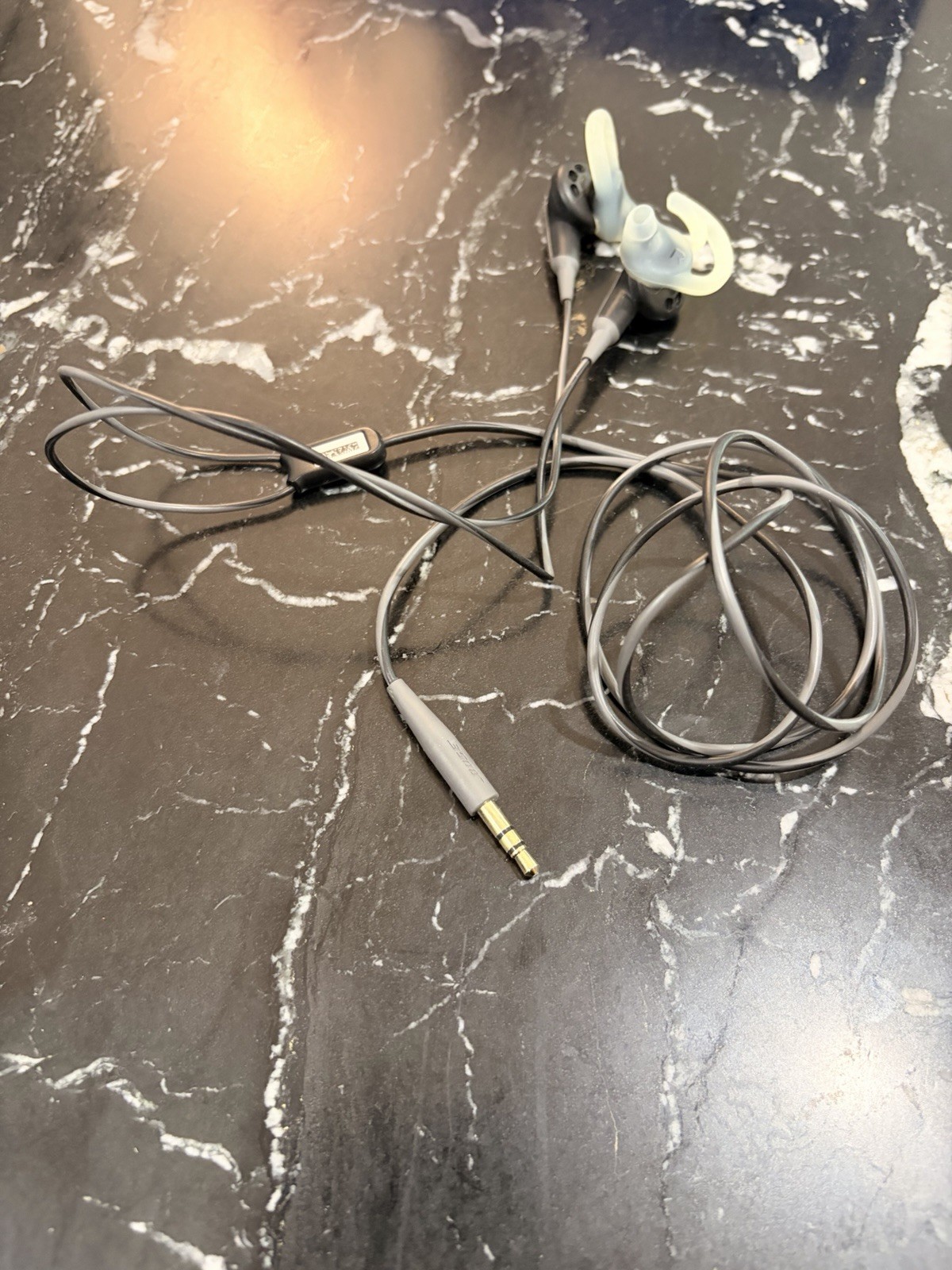 Bose SoundSport In-Ear Wired Headphones Gray – With Box & Manuals – USED