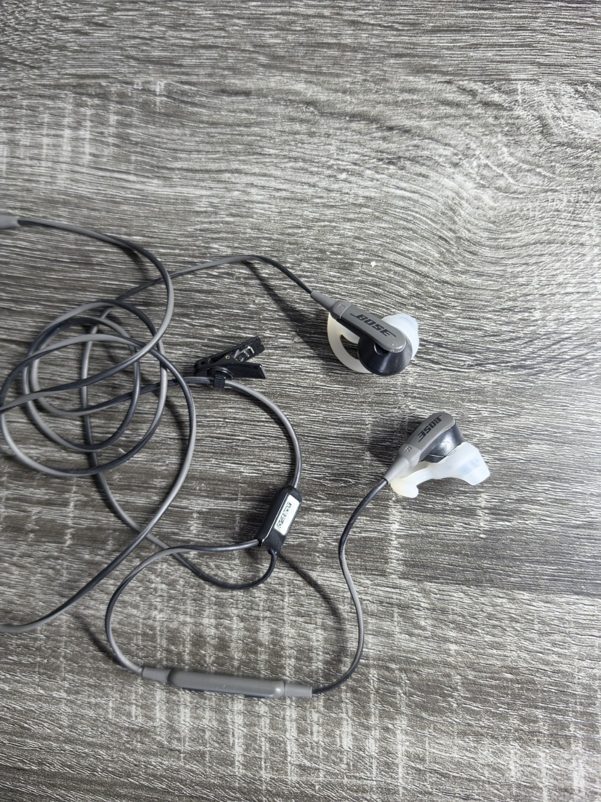 Bose SoundSport Wired 3.5mm Jack Earbuds In-ear Headphones Charcoal Blk Earbuds
