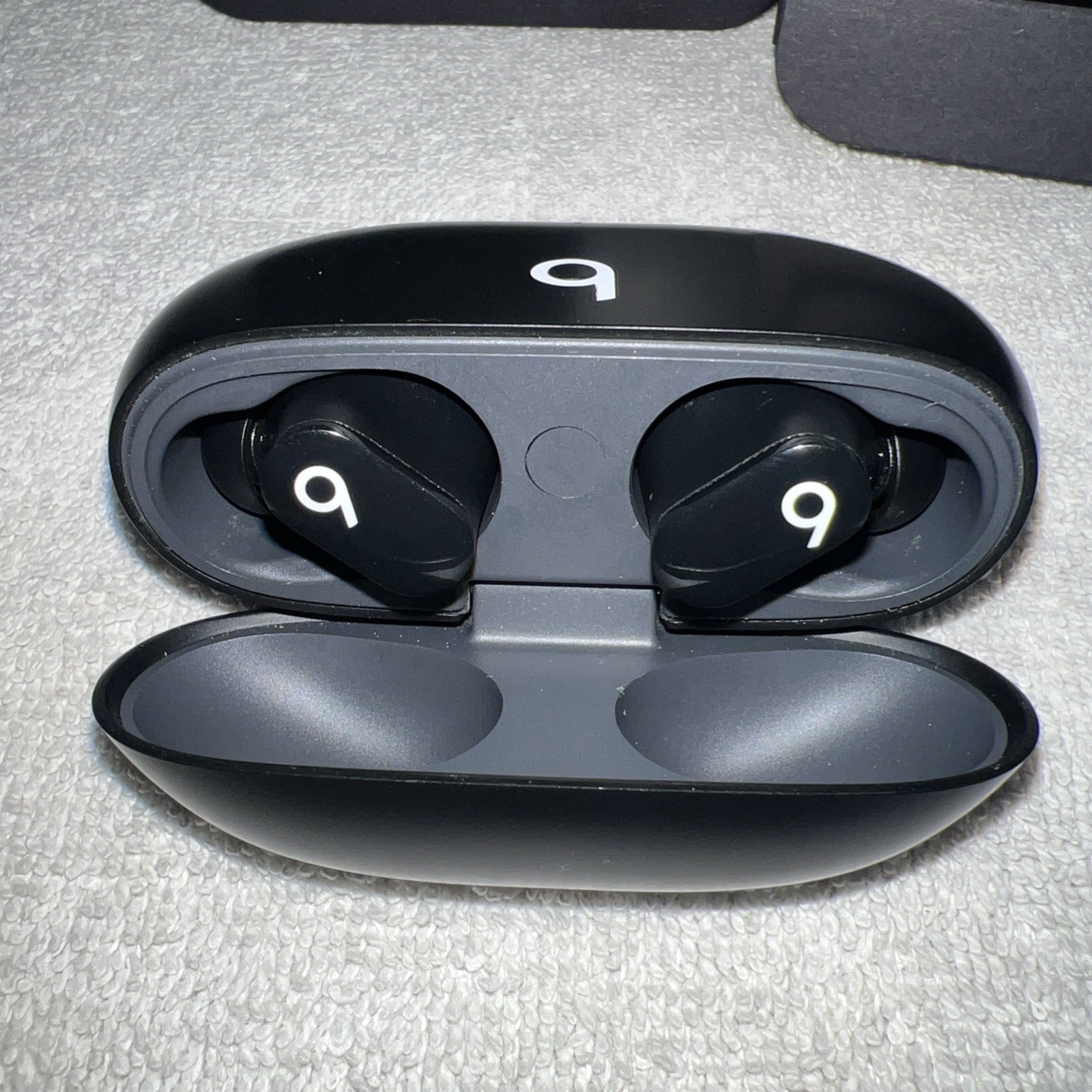 Beats Studio Buds – Active Noise Cancelling – BLACK