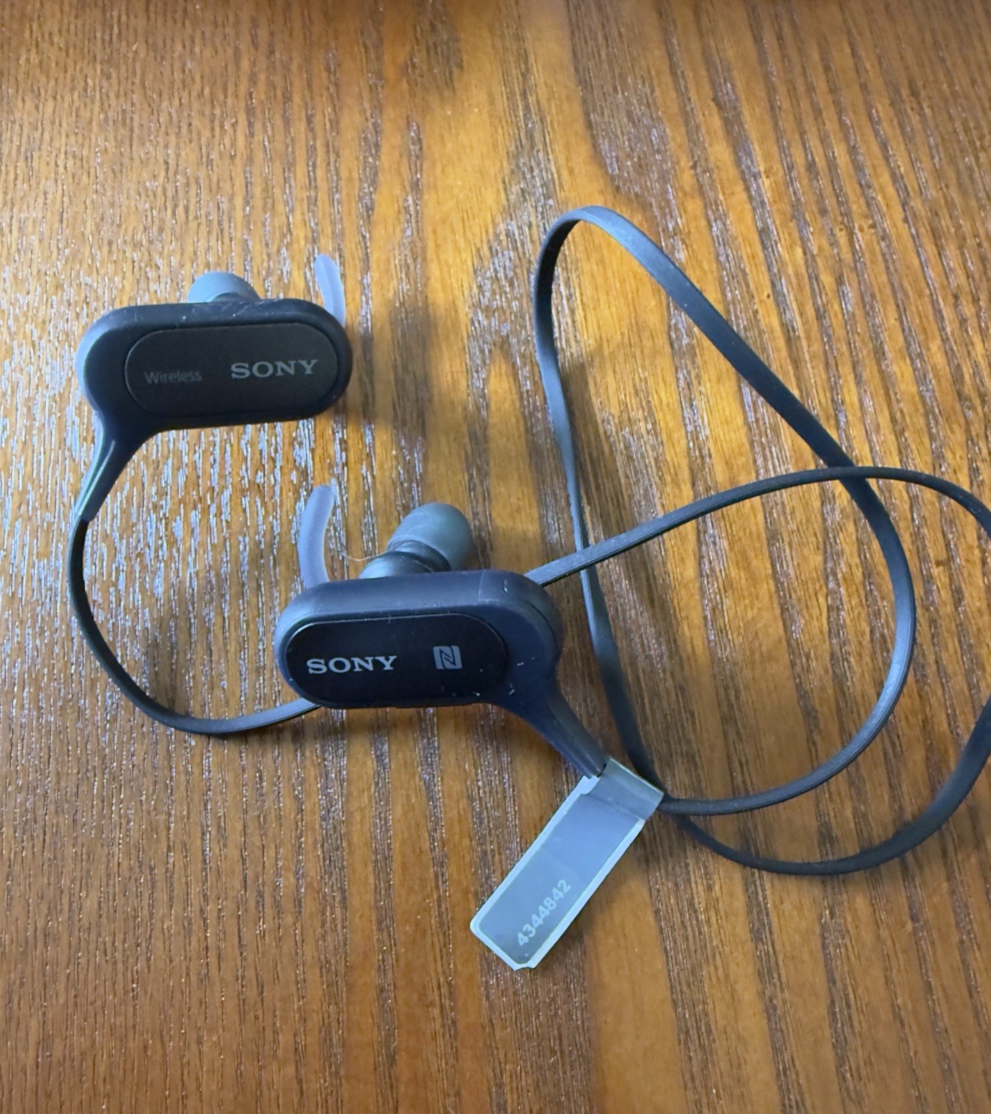 Sony Extra Bass Stereo Earbuds, In-Ear, Wireless, Black, MDR-XB50BS / Excellent