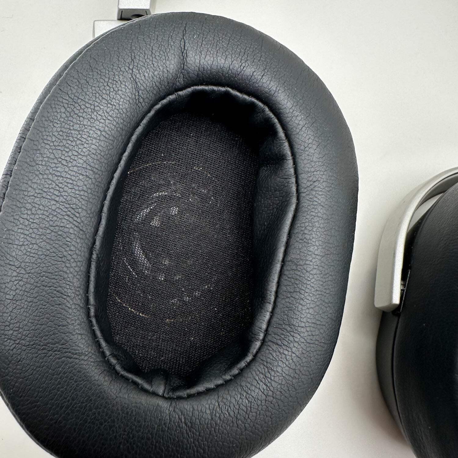 KEF Porsche Design Wireless Over-Ear Bluetooth Headphones Black