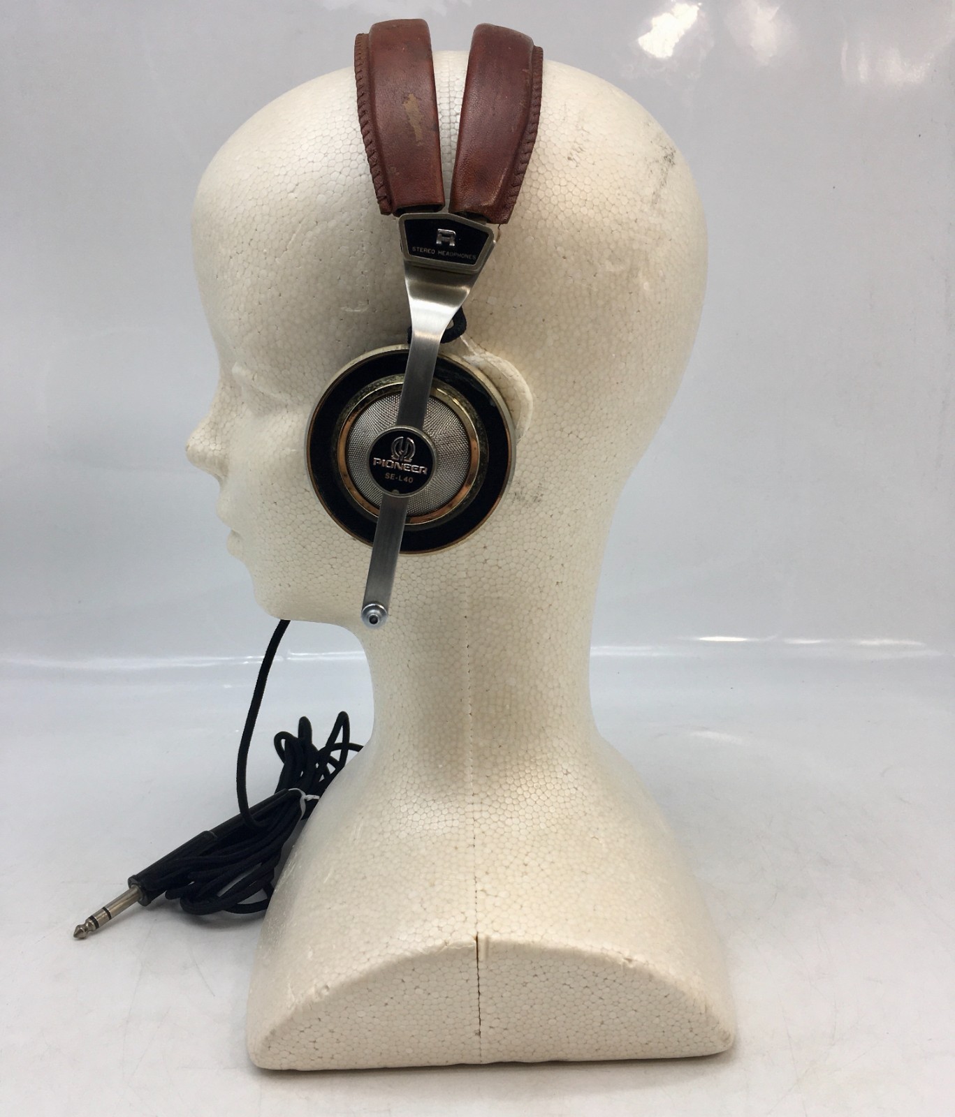 Pioneer SE-L40 Vintage Stereo Headphones Brass & Leather Tested With Case