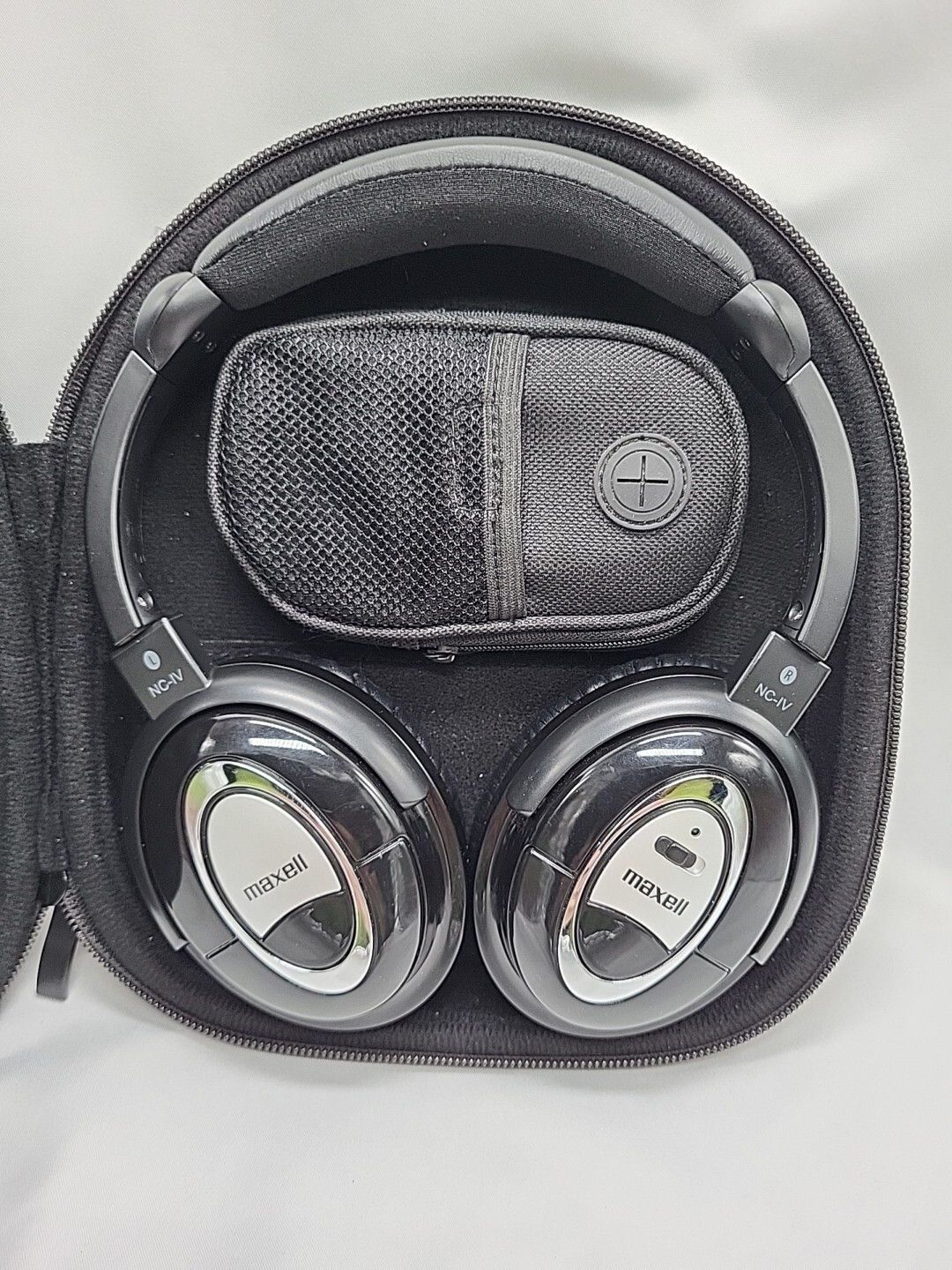 Maxell NC-IV Superior Noise Cancellation Headphones Tested Work Great