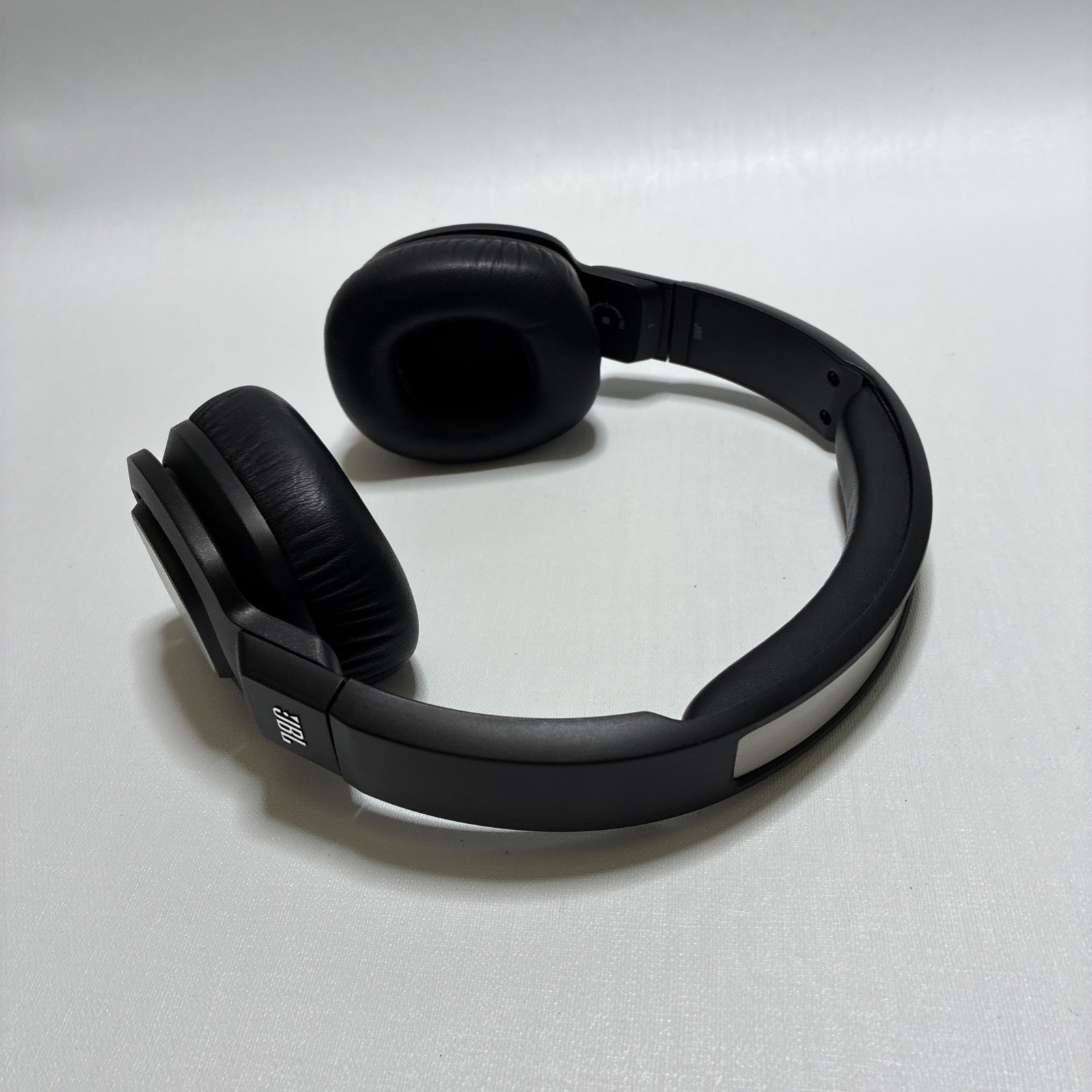 JBL J55 Headband Headphones – Black