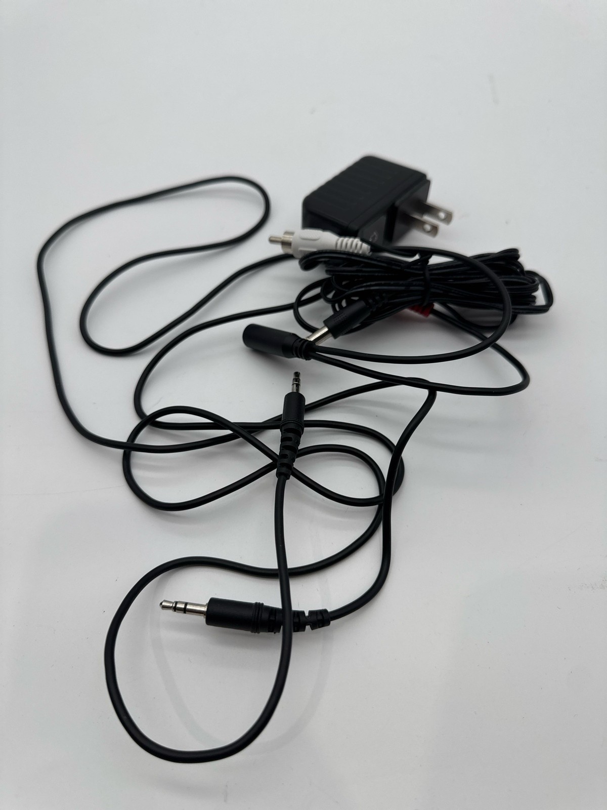 (BROKEN) Sony WH-RF400 Wireless Over-Ear Home Theater Headphones RF Black