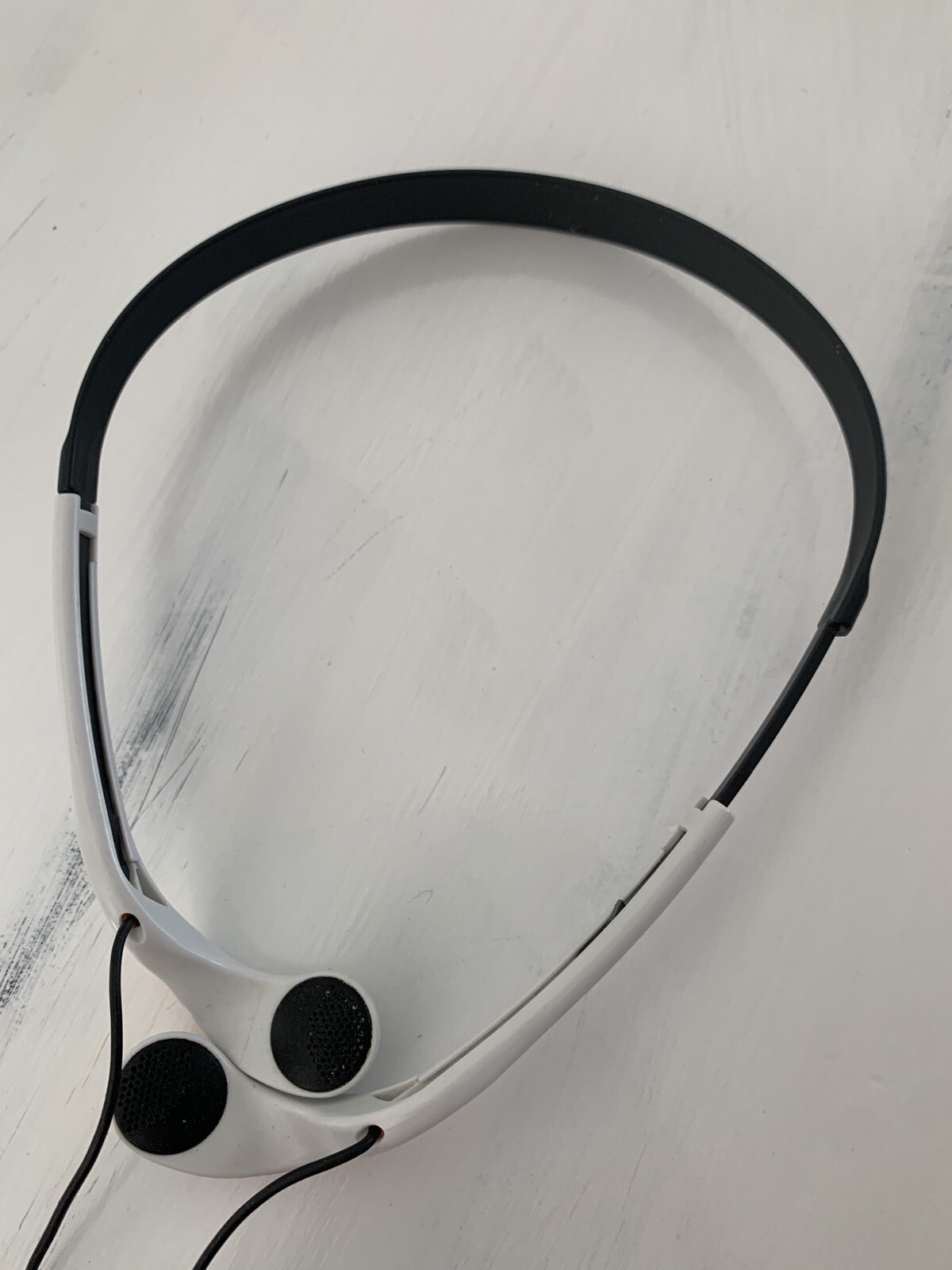 Sony MDR-W014 Headphones Lightweight Style. New other.