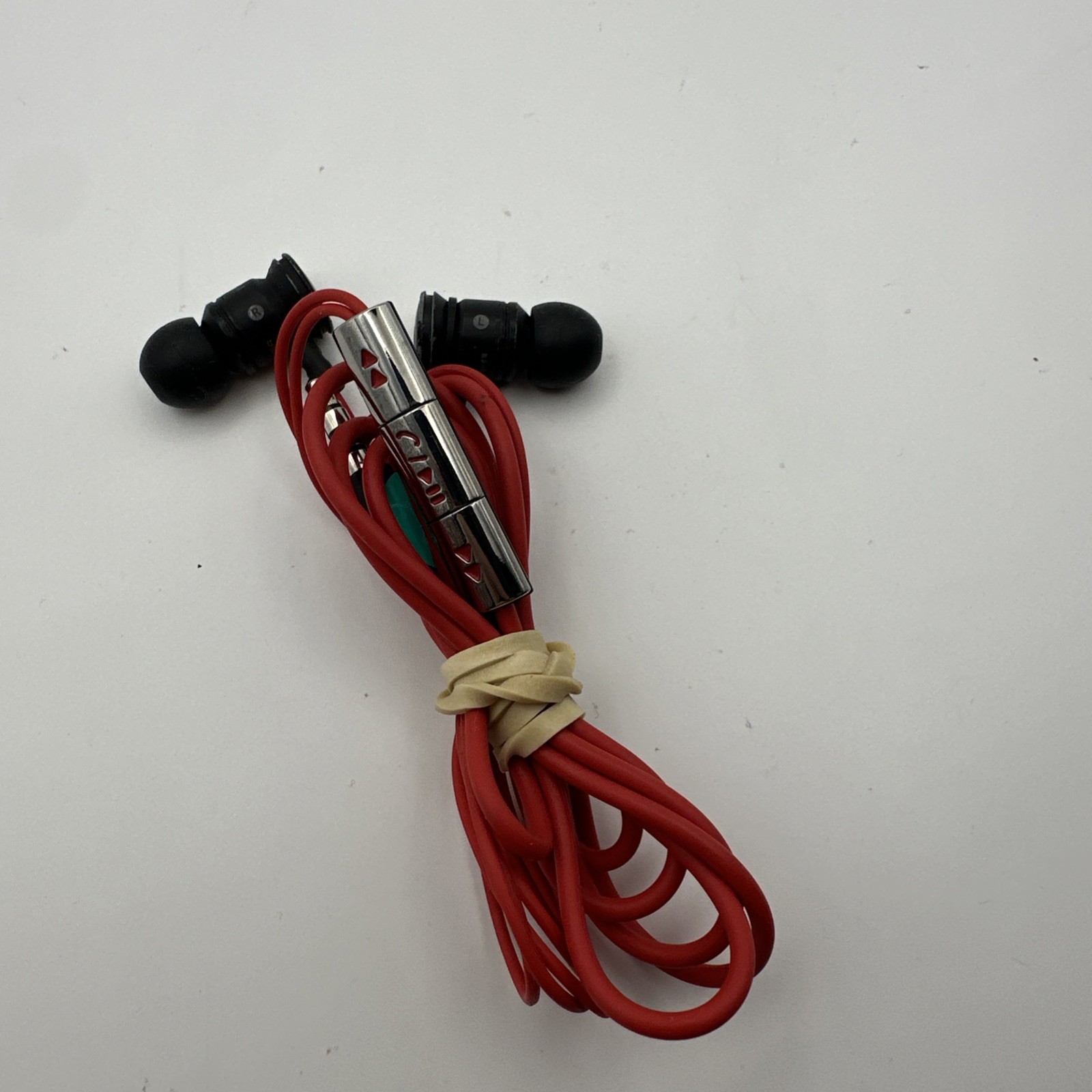 Beats by Dr. Dre urBeats 3.5mm In-Ear Headphones Black Earphones Red