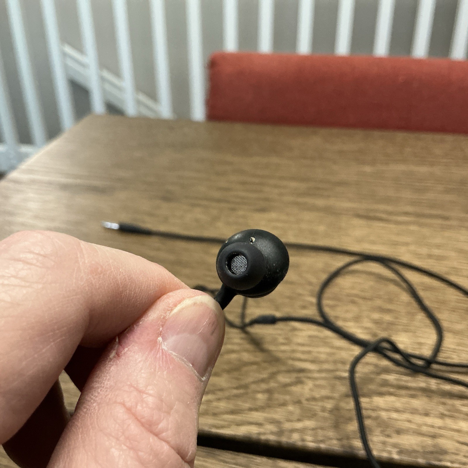 Samsung AKG 3.5mm Headphones Earphones Earbuds with Mic – Genuine – BLACK