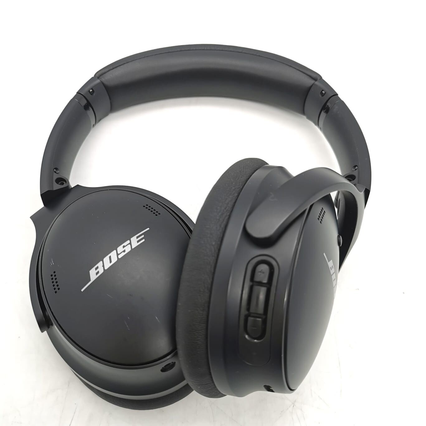 Bose QuietComfort Over-Ear Wireless Noise Cancelling Headphones – Black