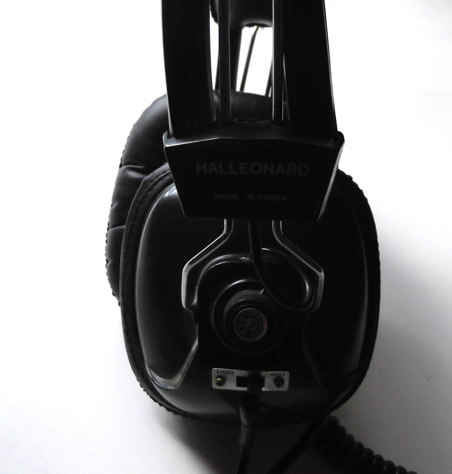 Deluxe Over Ear stereo headphones Vintage 1980’s Halleonard with Organ box