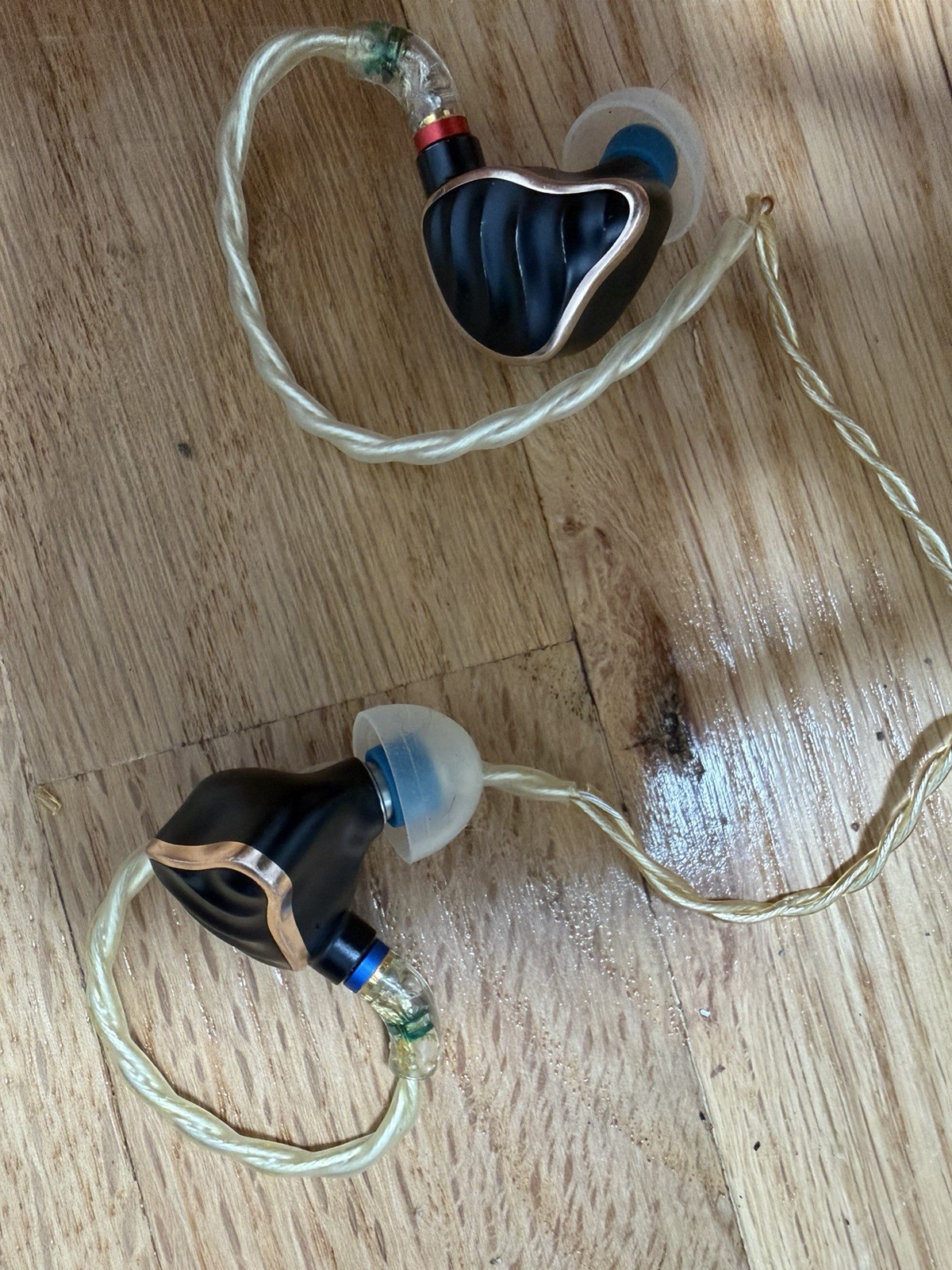 FiiO FiiO FH7 5-Drive Hybrid in Ear Headphones – Black