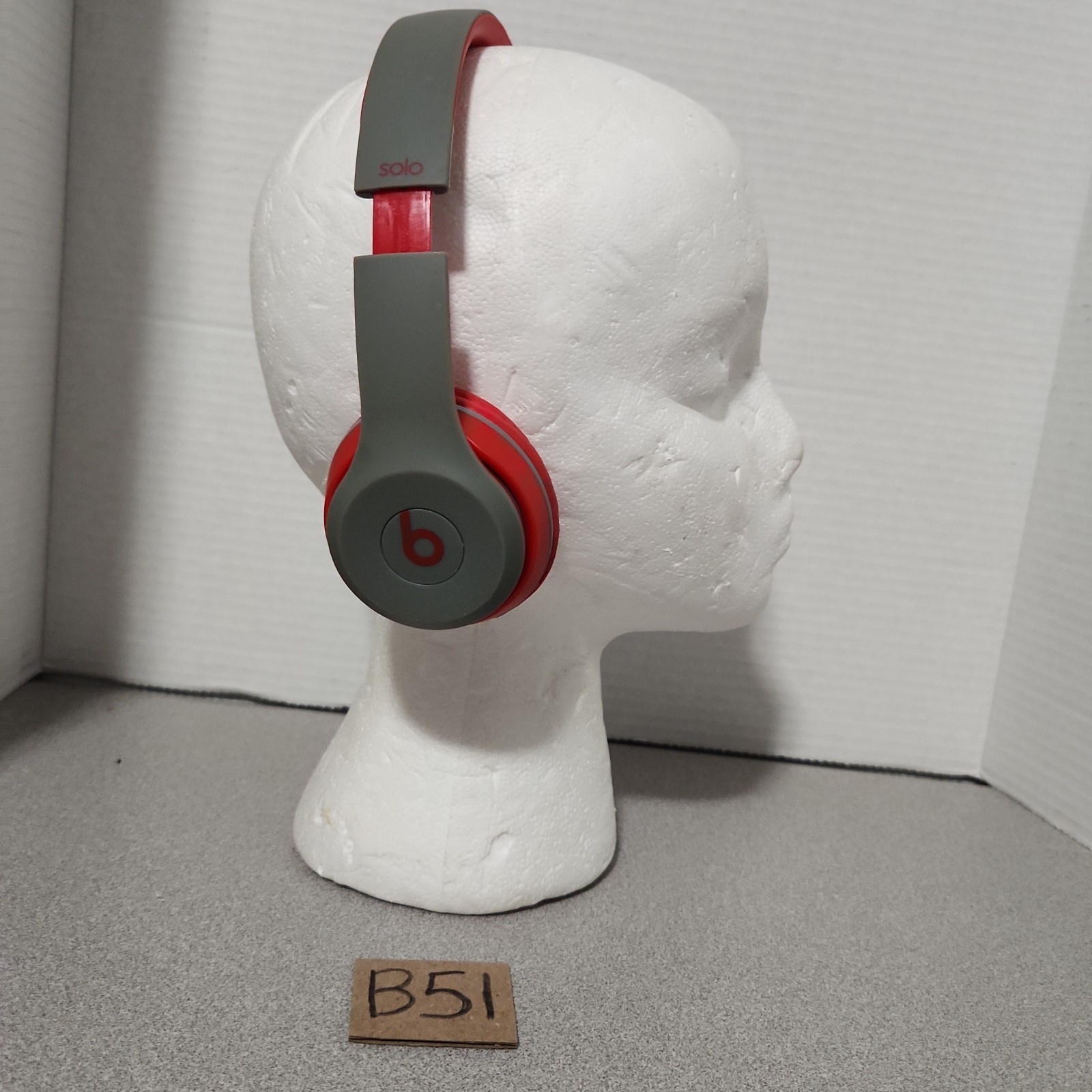 Beats by Dr. Dre Solo 2 Wireless On-Ear Headphones – Gray / Red – Tested Works