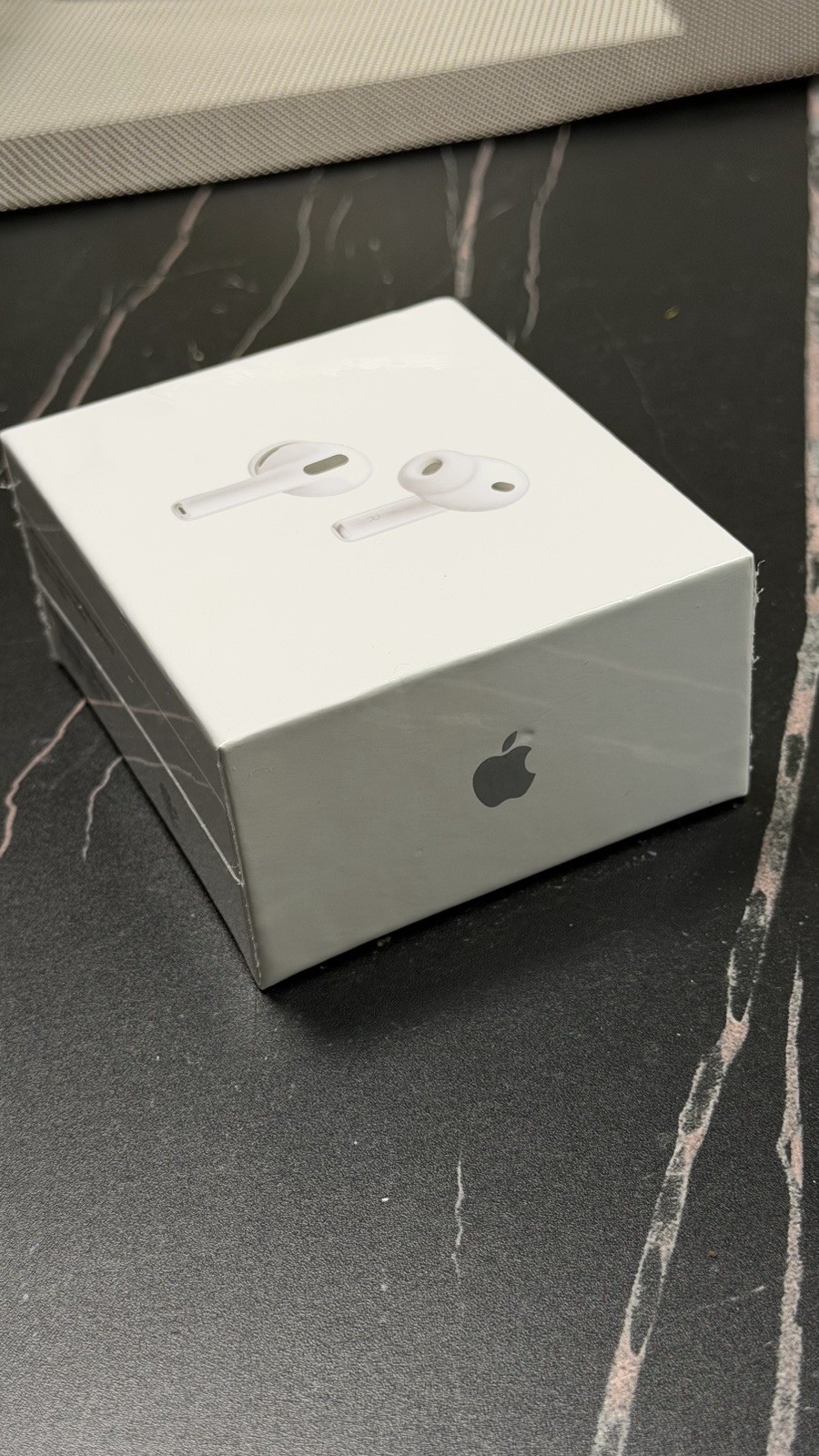 Apple AirPods Pro 3 Wireless Bluetooth Earbuds Headphones White A3065 A3122