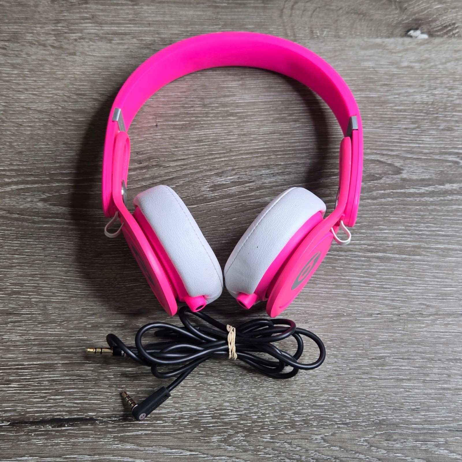Beats Mixr Wired On-Ear Headphones Neon Pink David Guetta Edition Tested