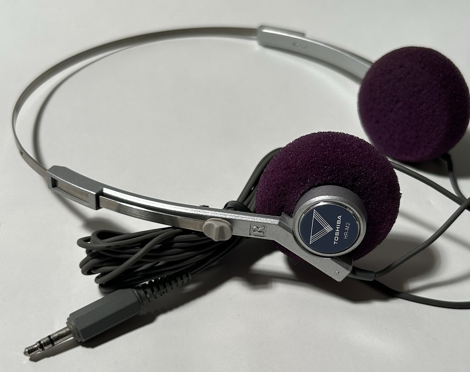 Vintage TOSHIBA HR-M2 Metal Band Stereo Headphones 3.5mm Rare Purple Cushions