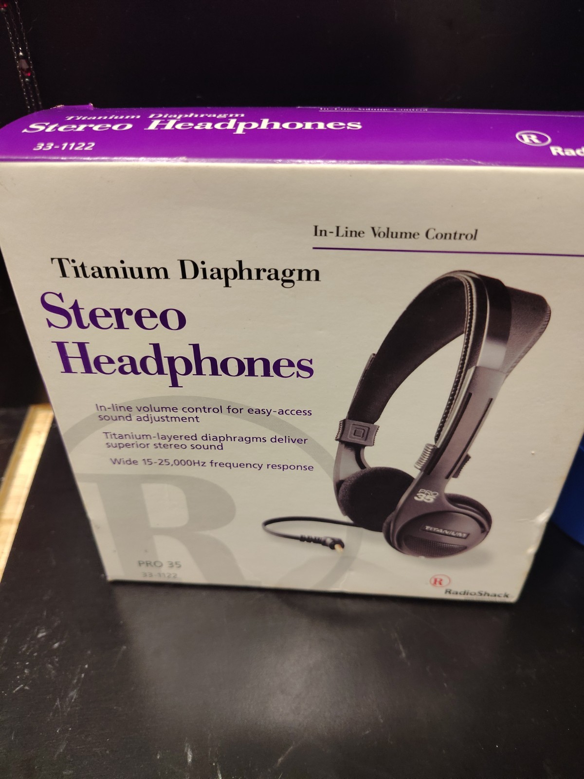 Radio Shack Pro 35 Titanium Stereo Headphones Black Gray New