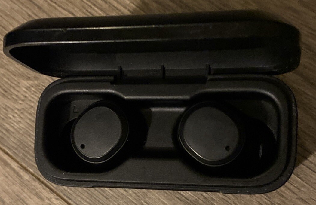 Skullcandy Smokin’ Buds True Wireless Bluetooth Earbuds Black & Come In Box EUC
