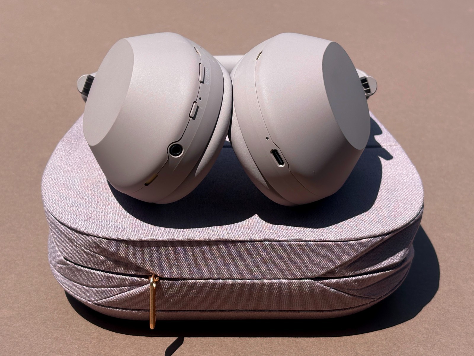 SONY WH-1000XM5 Wireless Noise Canceling Over Ear Headphones – Smoky Pink