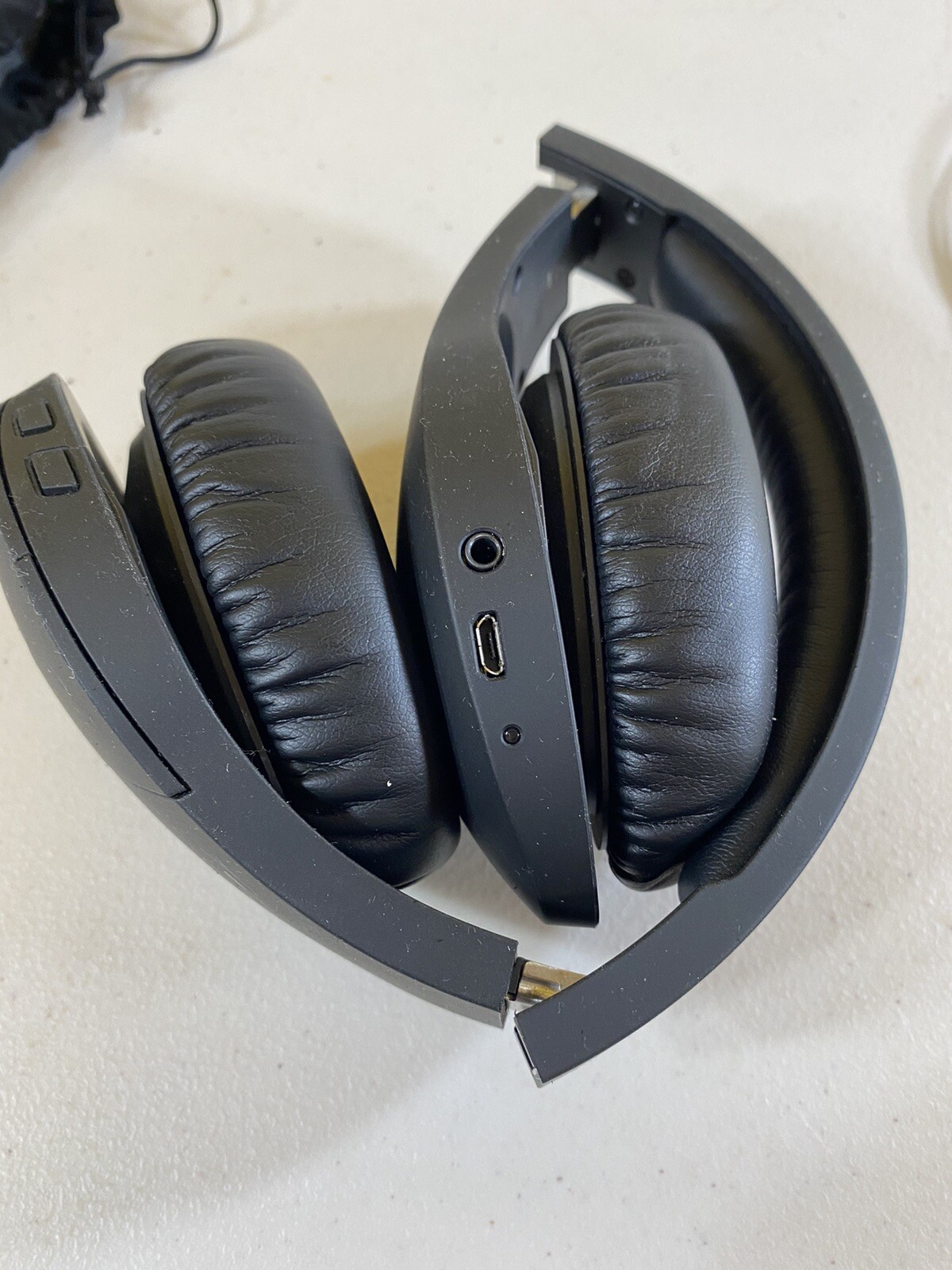 nice Velodyne 80 vbold 80-00406 Black Wireless bluetooth headphones 25C1