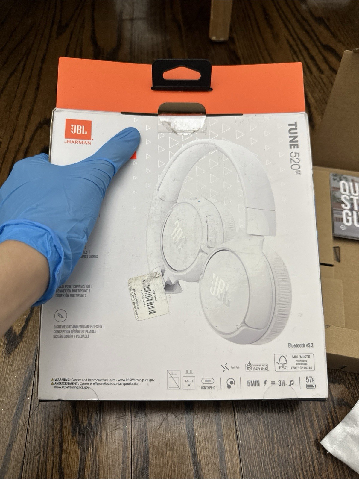 New Open Box JBL Tune 520BT Pure Bass Wireless Bluetooth Headphones (White)