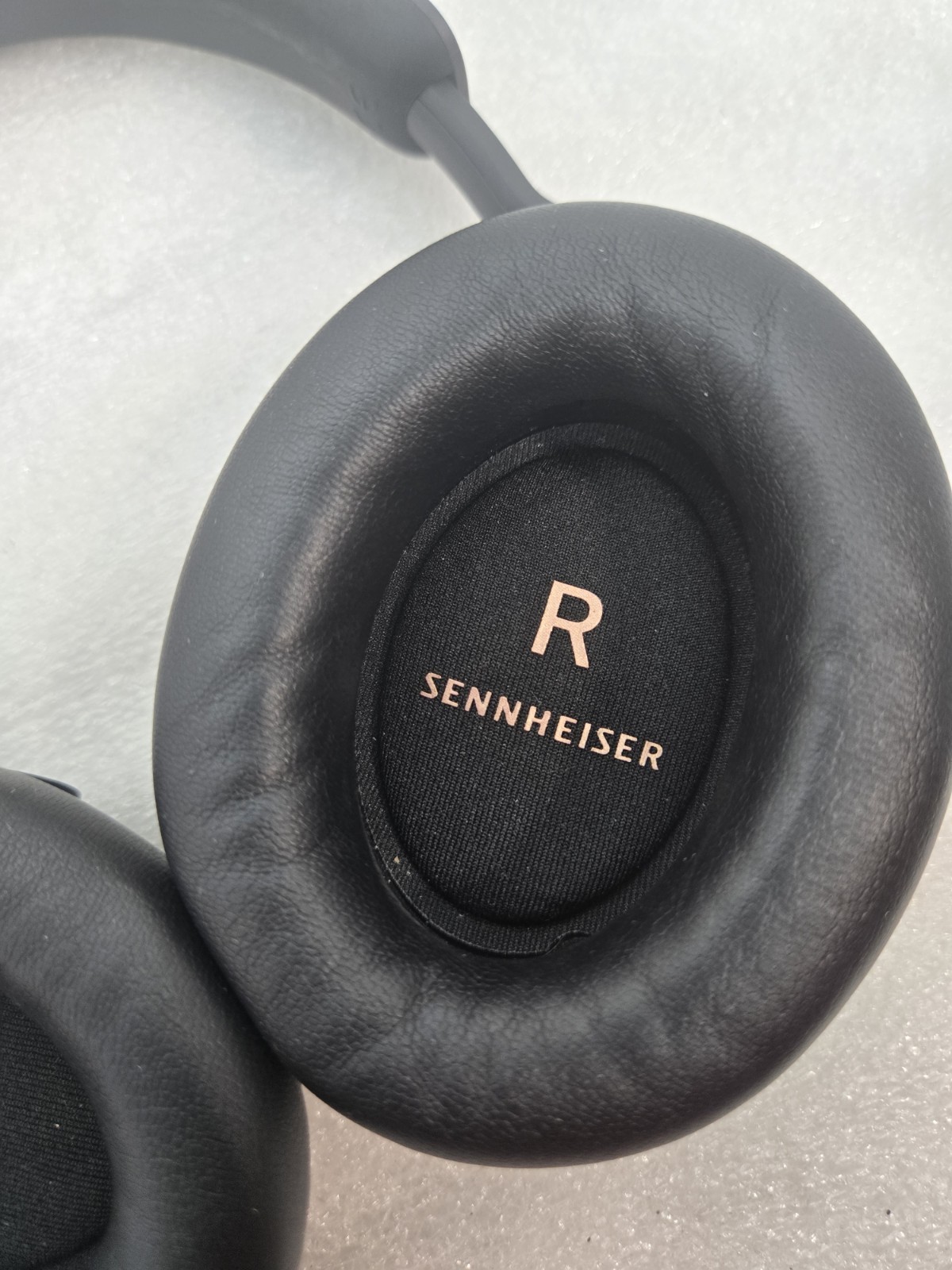SENNHEISER ACCENTUM Bluetooth Headphones Black/Copper FAST FREE SHIPPING b