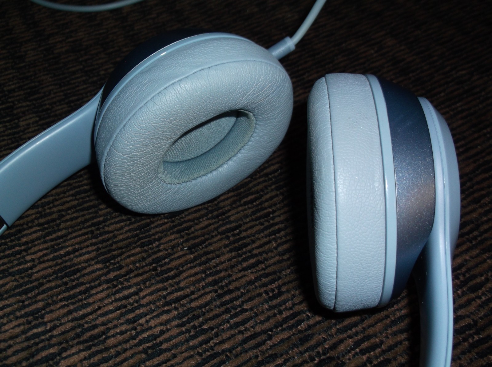 Beats by Dr. Dre~ Solo B0518 ~Blue/Gray~ Wired Headphones with Case
